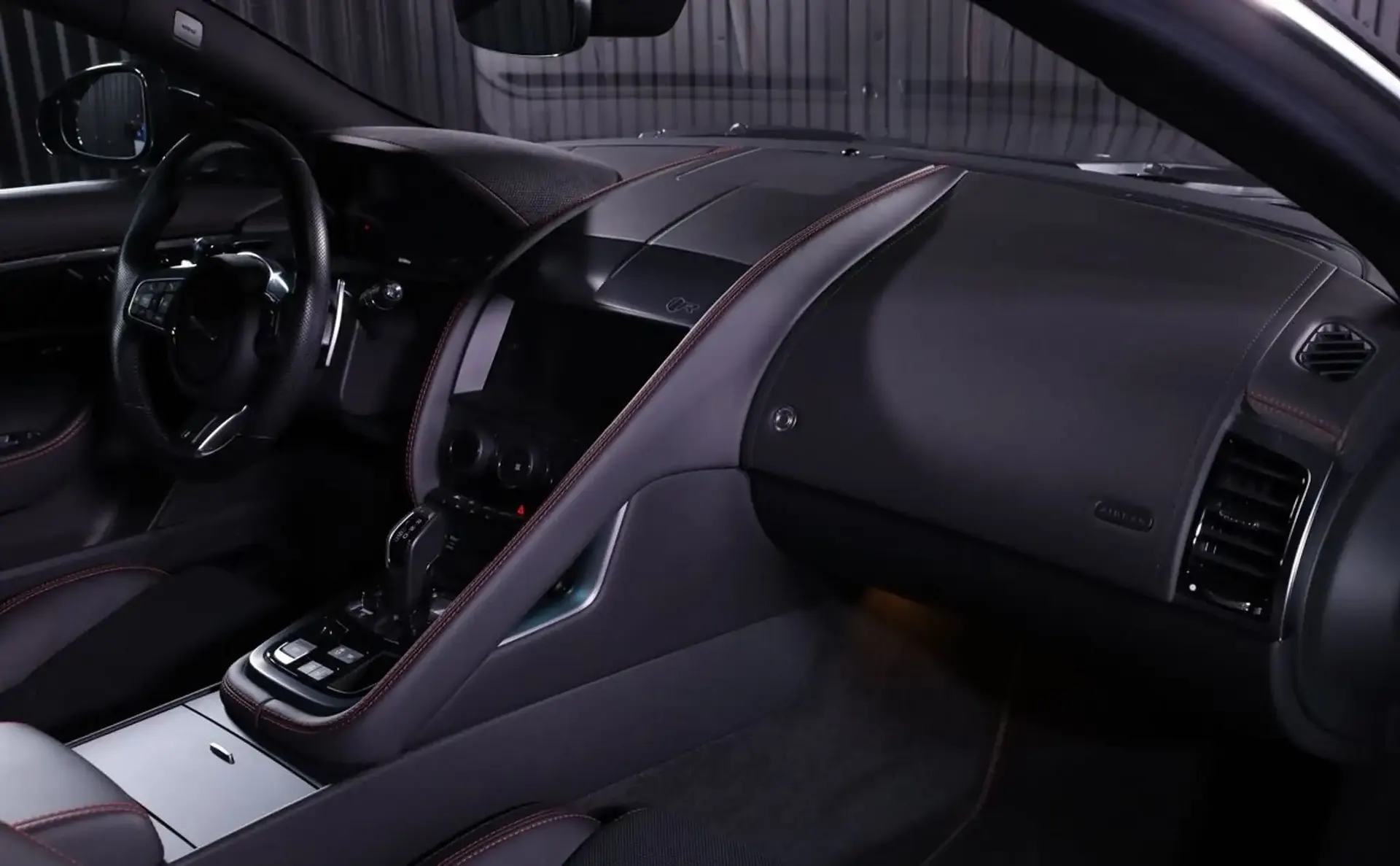 Jaguar F-Type — photo 12