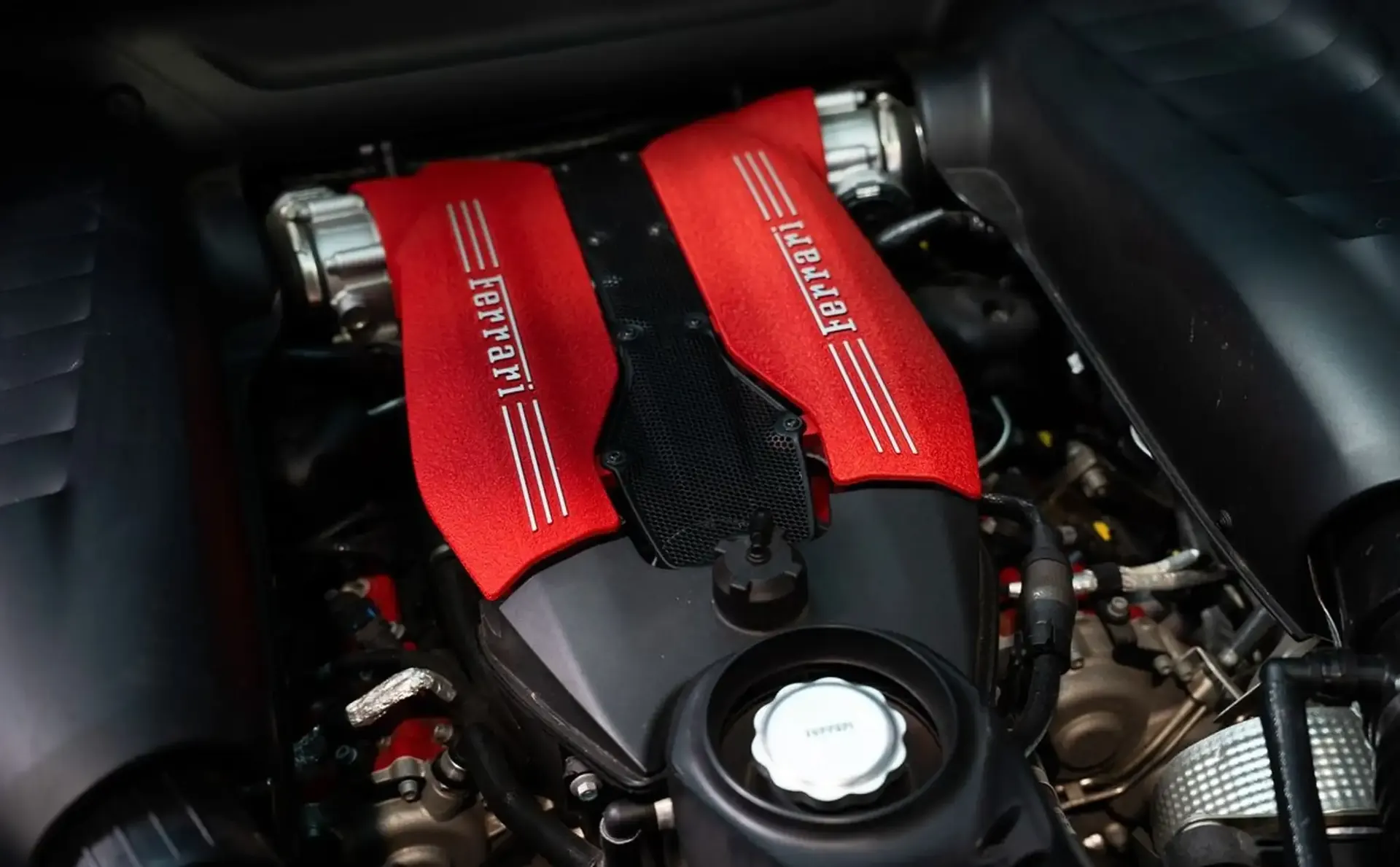 Ferrari 488 — photo 15