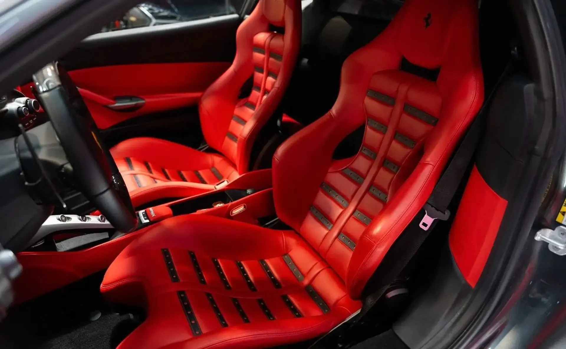 Ferrari 488 — photo 13