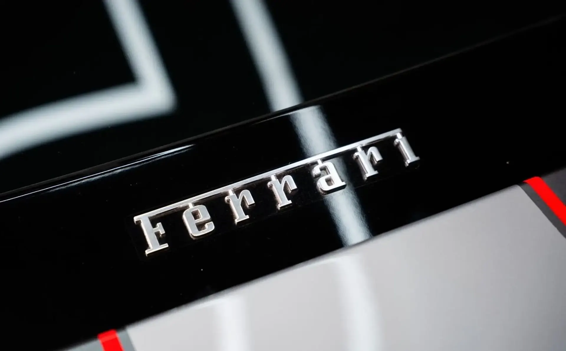 Ferrari 488 — photo 14