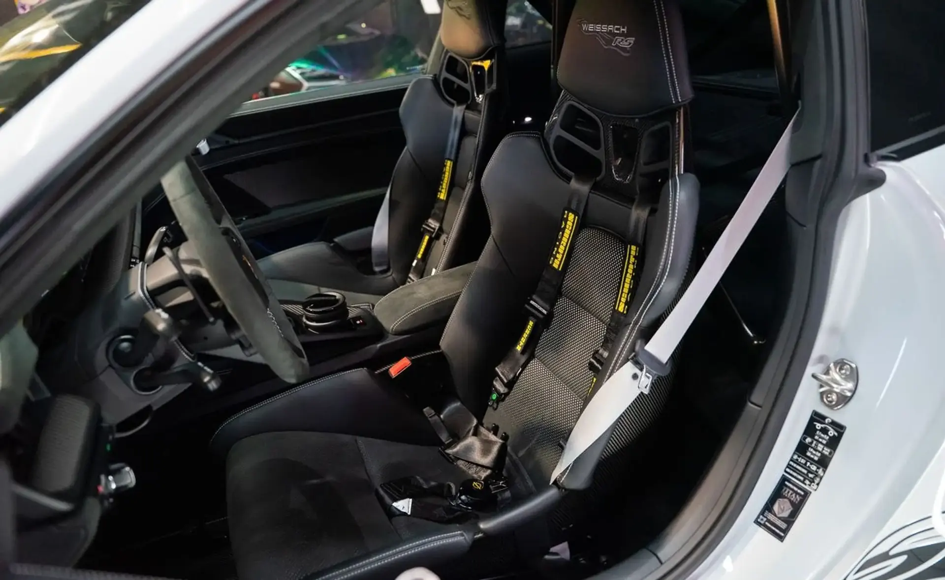 Porsche 992 — photo 7