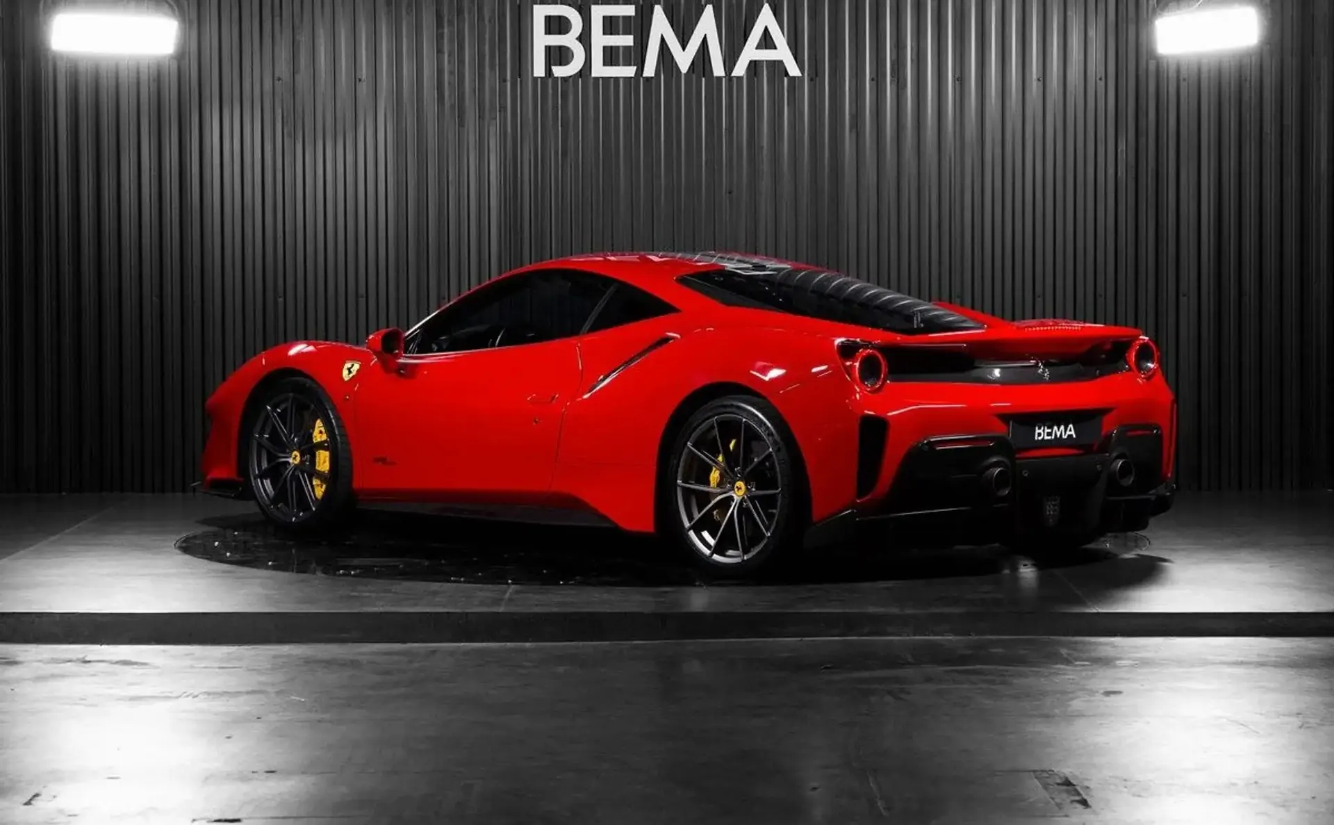 Ferrari 488 — photo 5