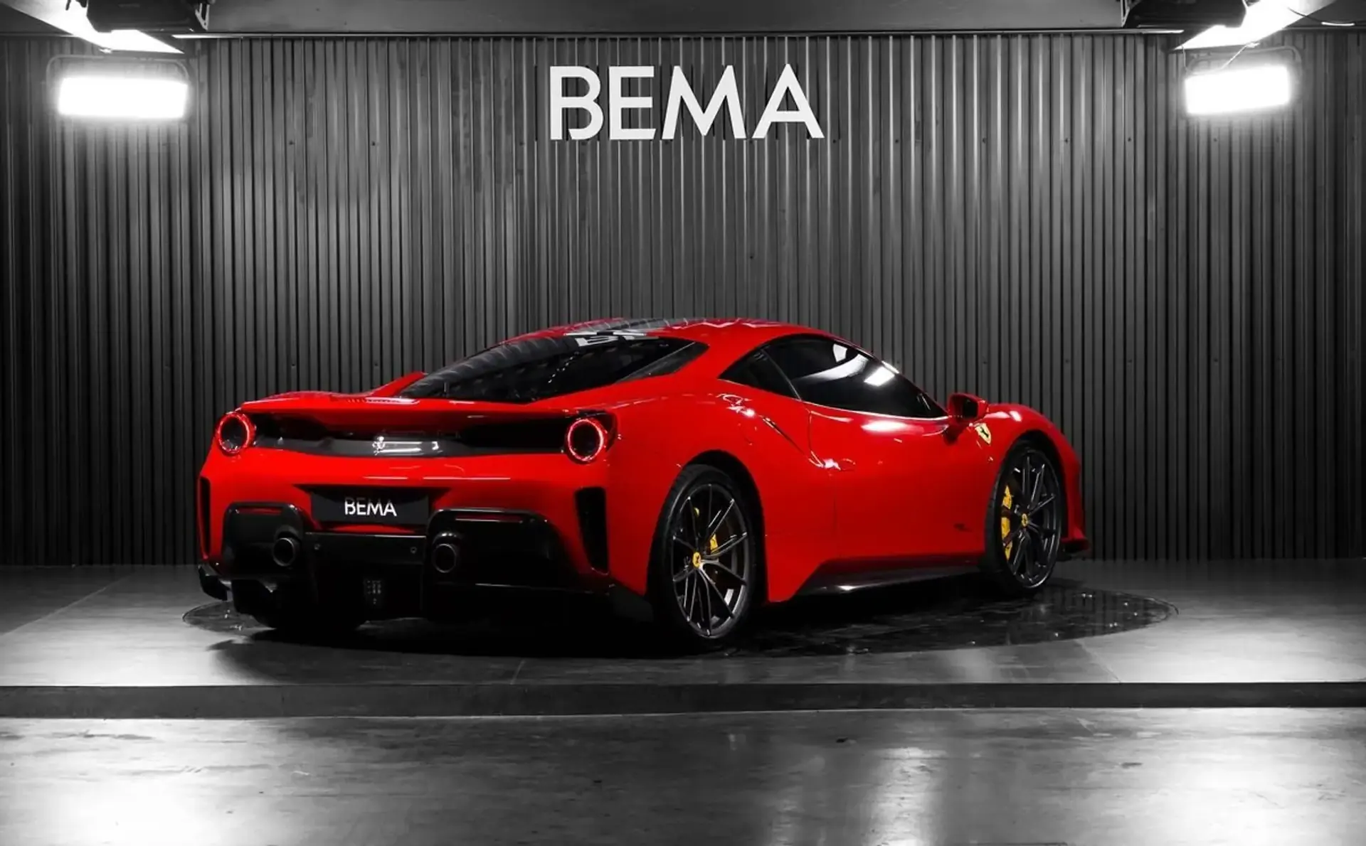 Ferrari 488 — photo 7