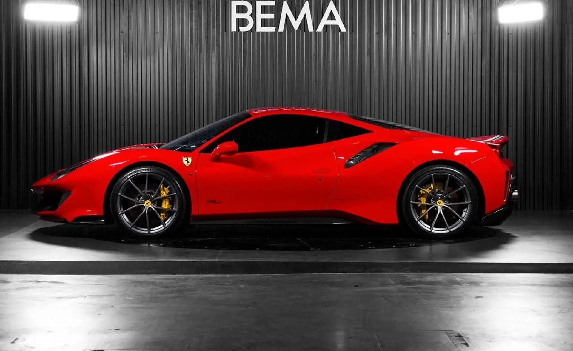 Ferrari 488 — photo 4
