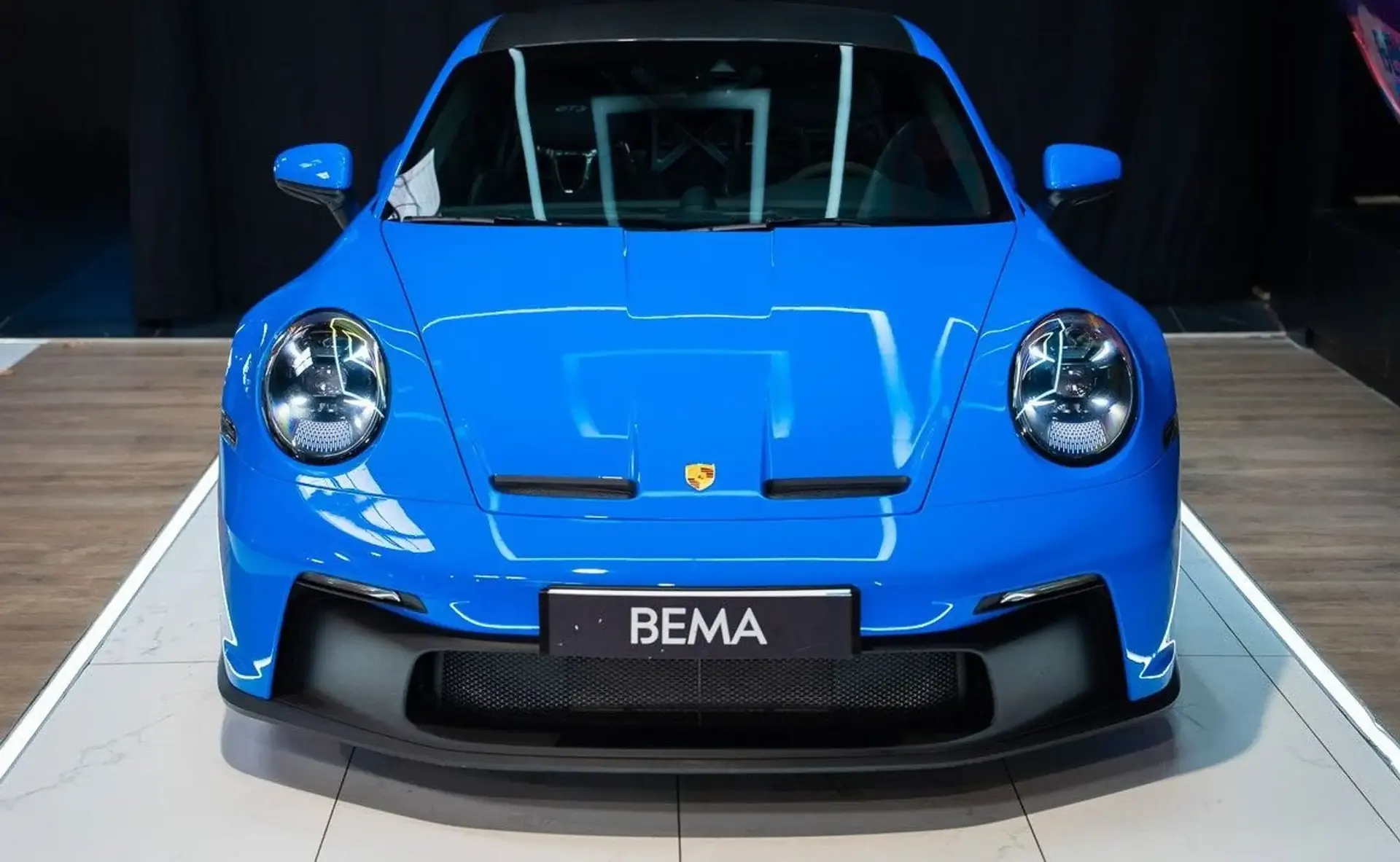 Porsche 992 — photo 2