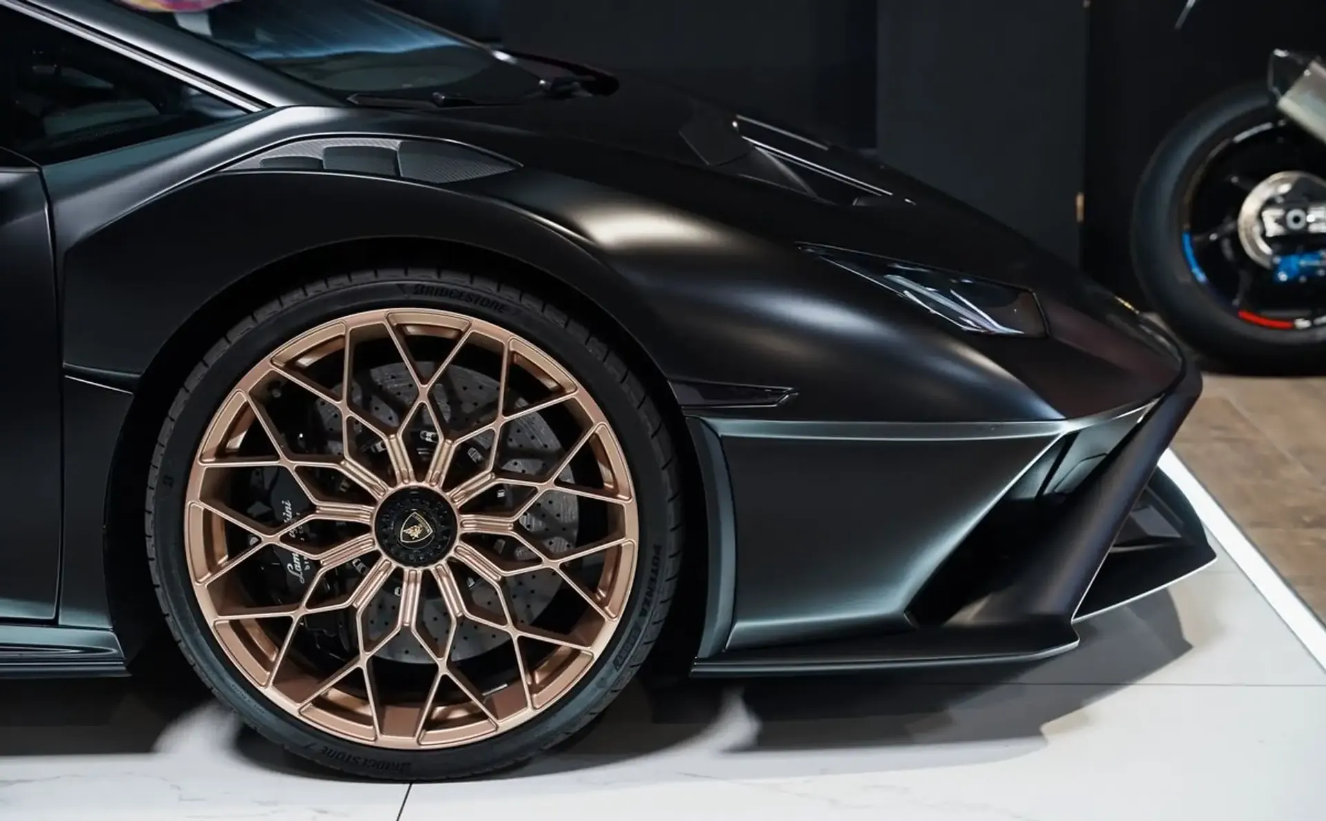 Lamborghini Huracan — photo 19