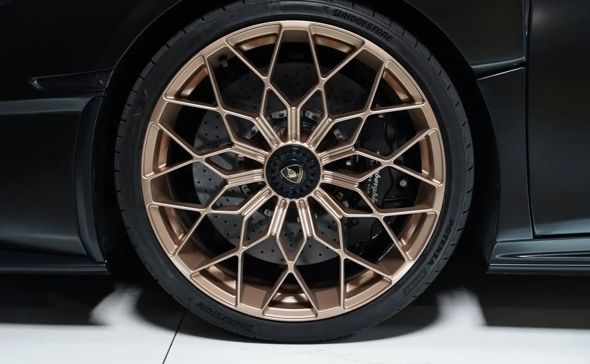 Lamborghini Huracan — photo 11