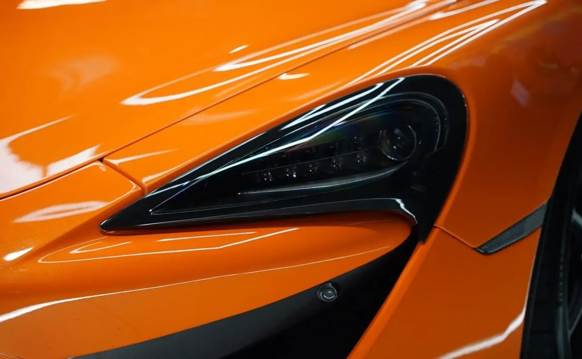 McLaren 570S — photo 11
