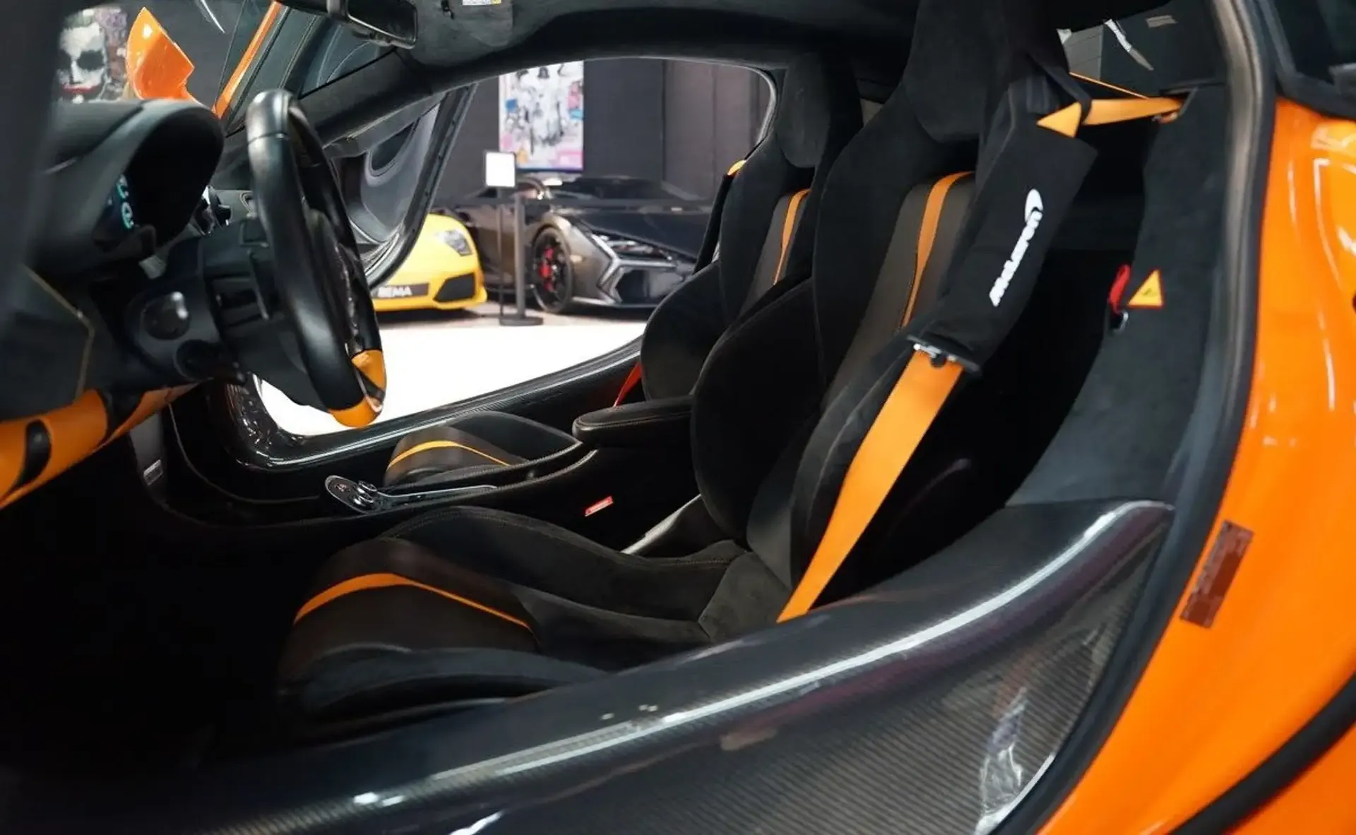 McLaren 570S — photo 4