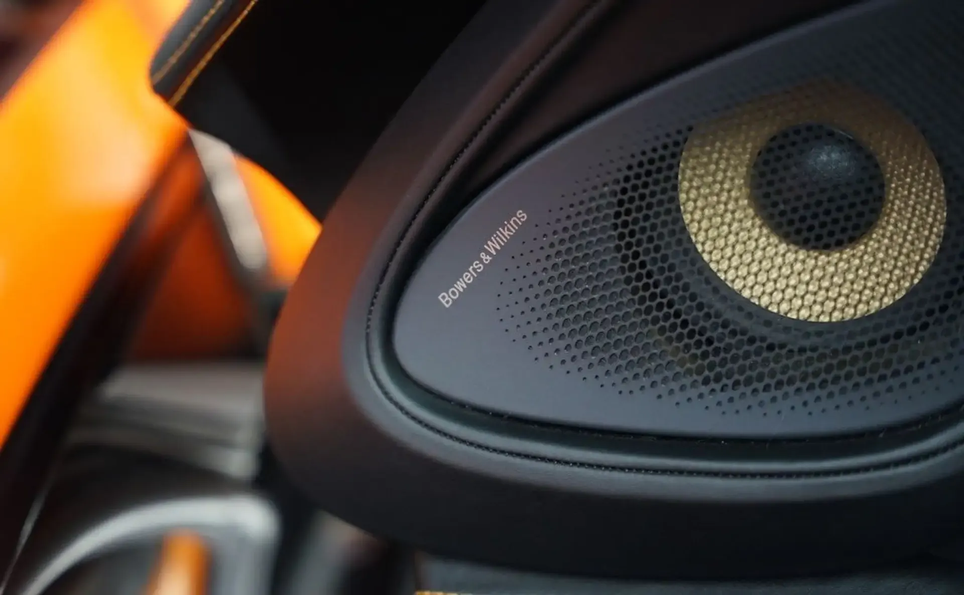 McLaren 570S — photo 12
