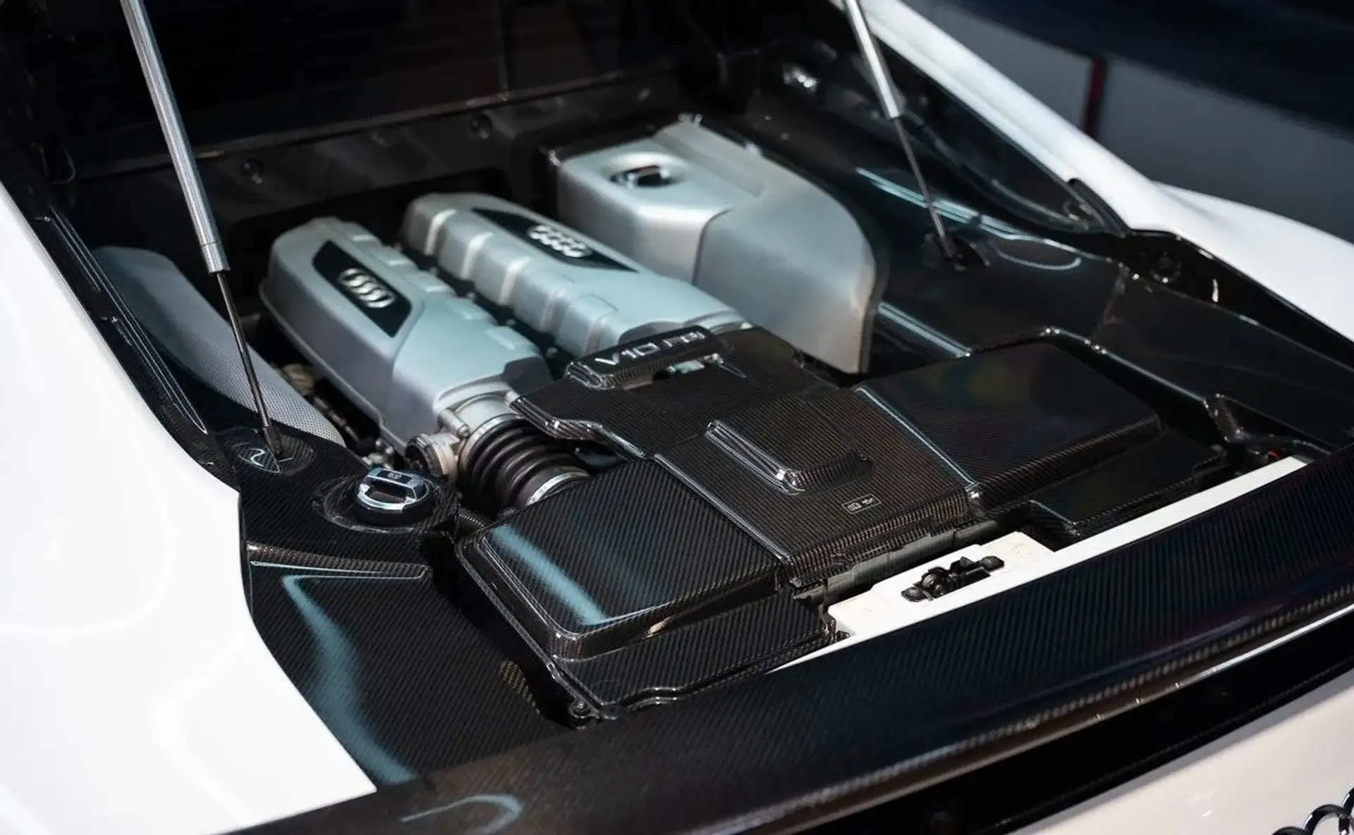 Audi R8 — photo 14