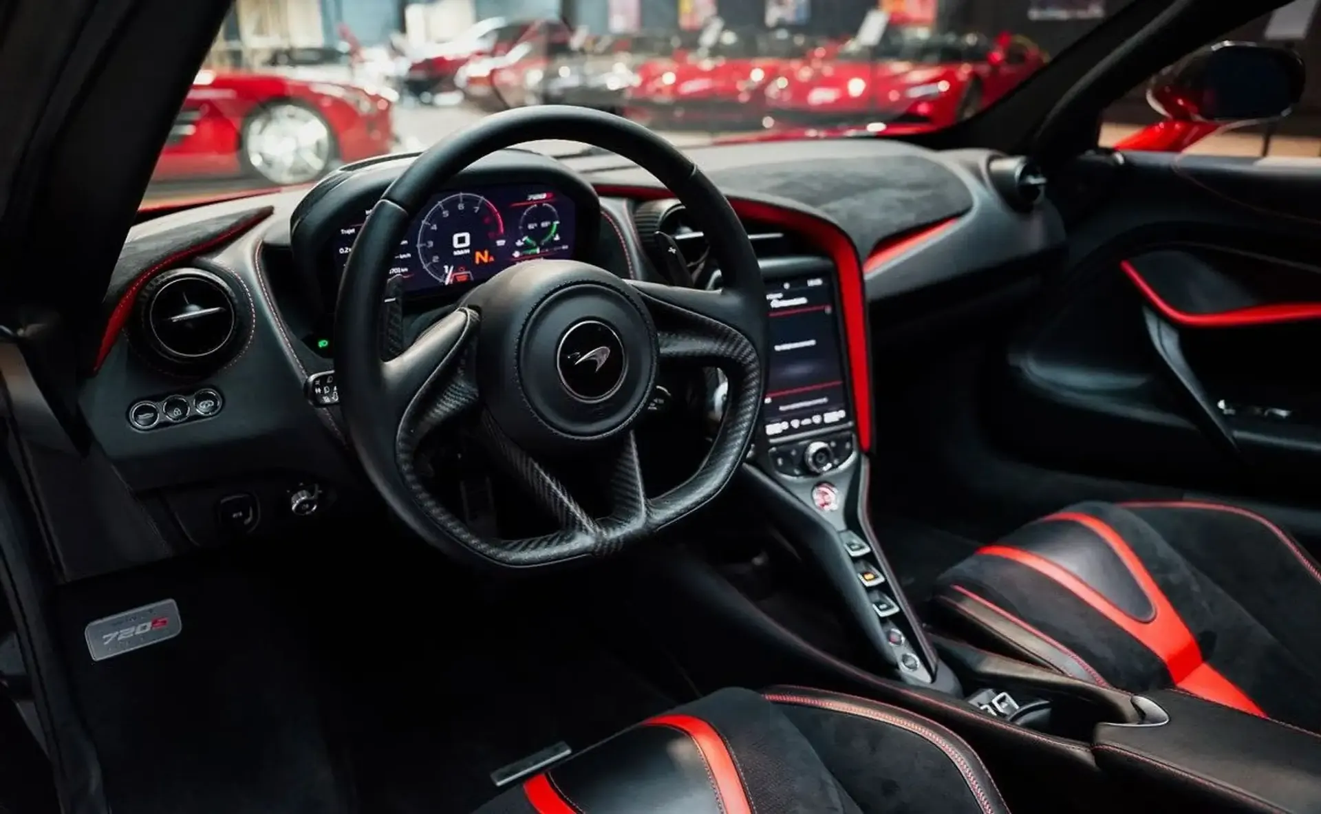 McLaren 720S — photo 2