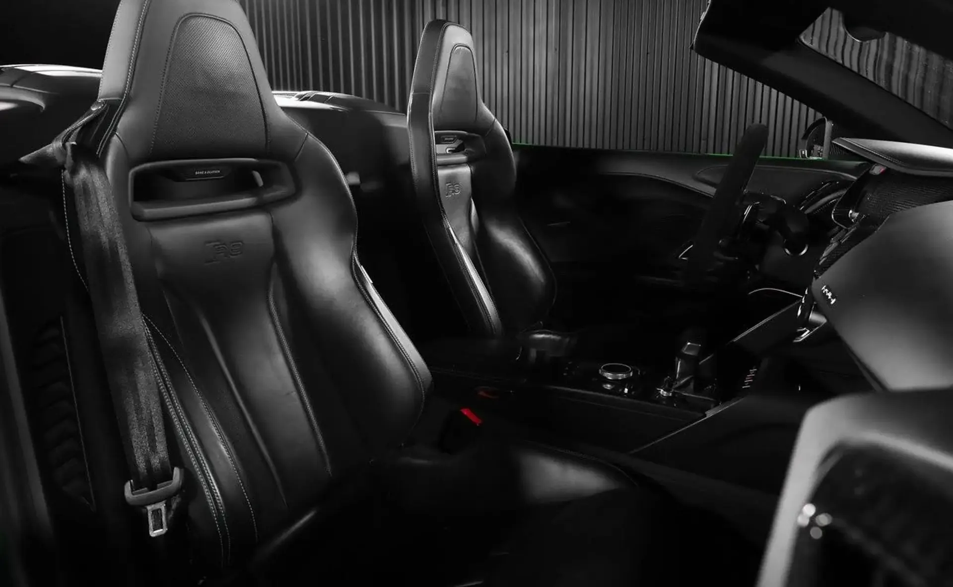 Audi R8 — photo 14
