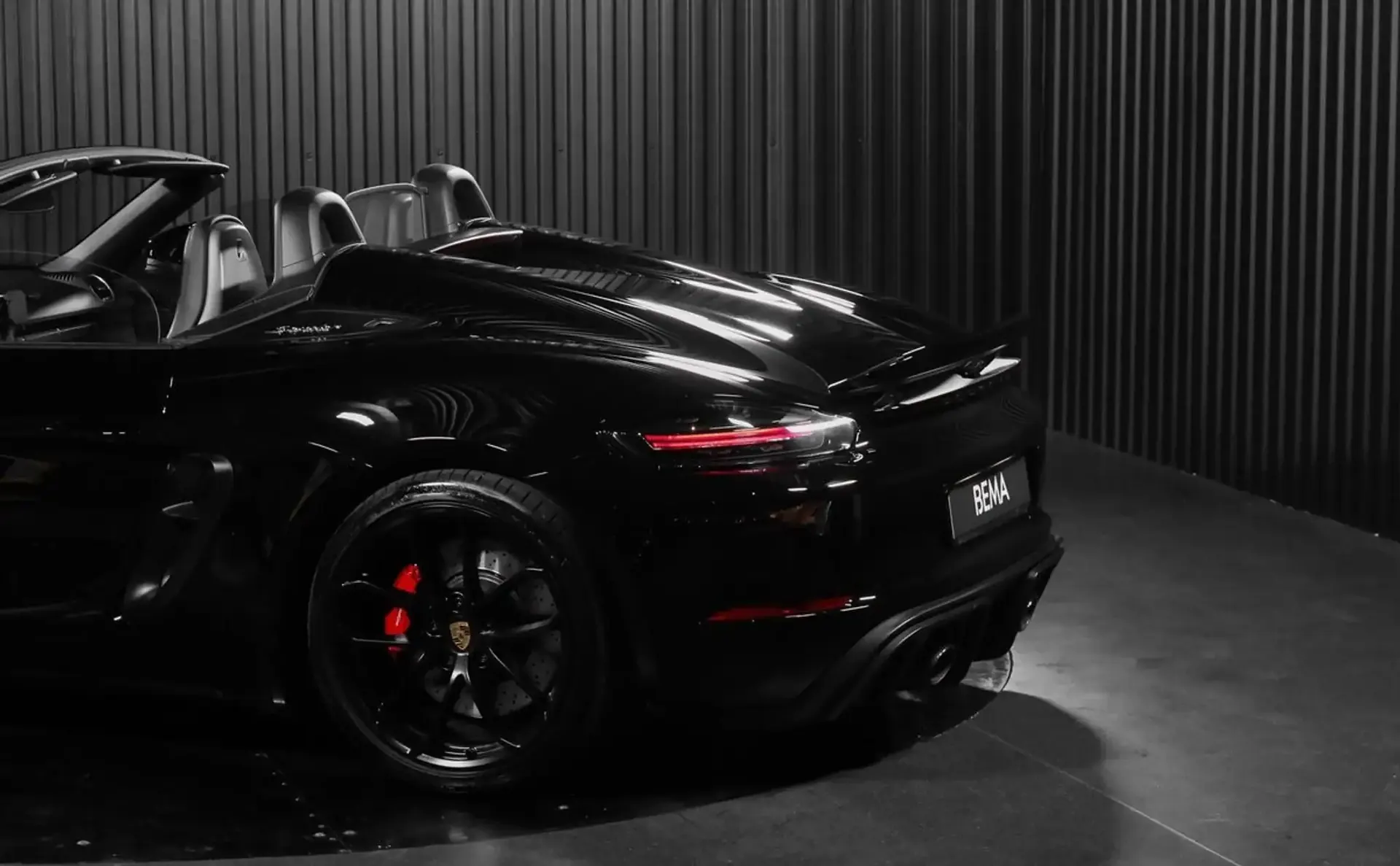 Porsche 718 — photo 11