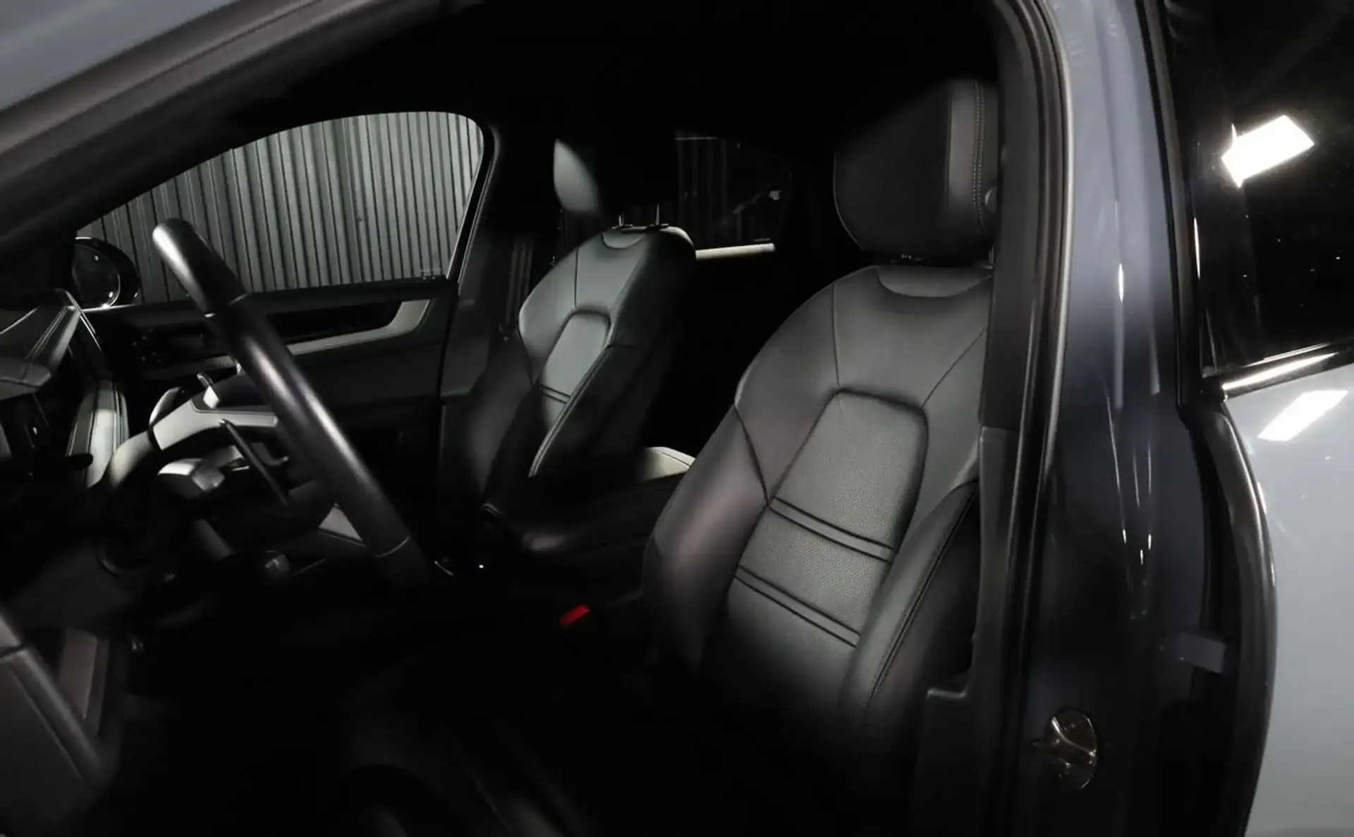 Porsche Cayenne — photo 6