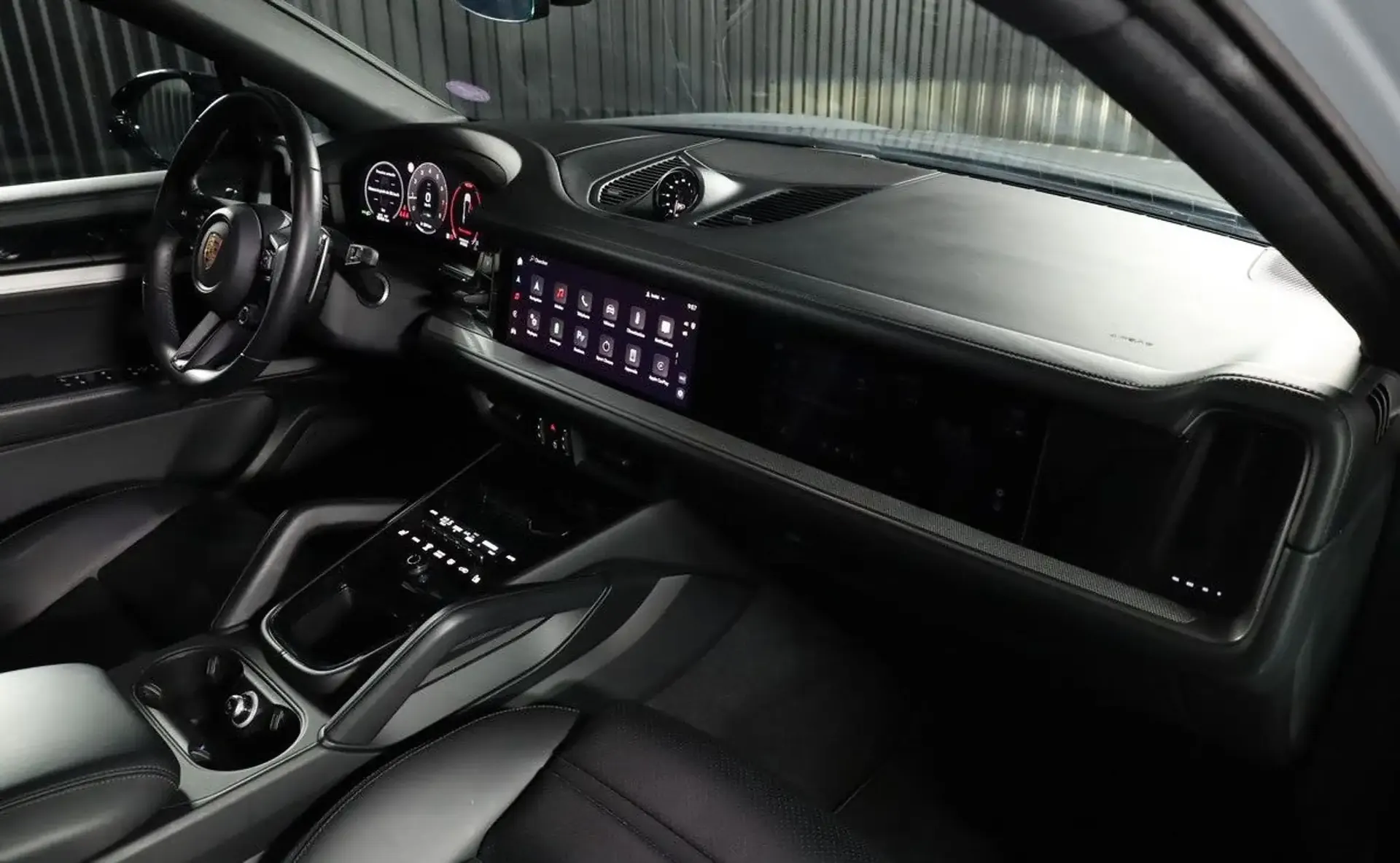 Porsche Cayenne — photo 7
