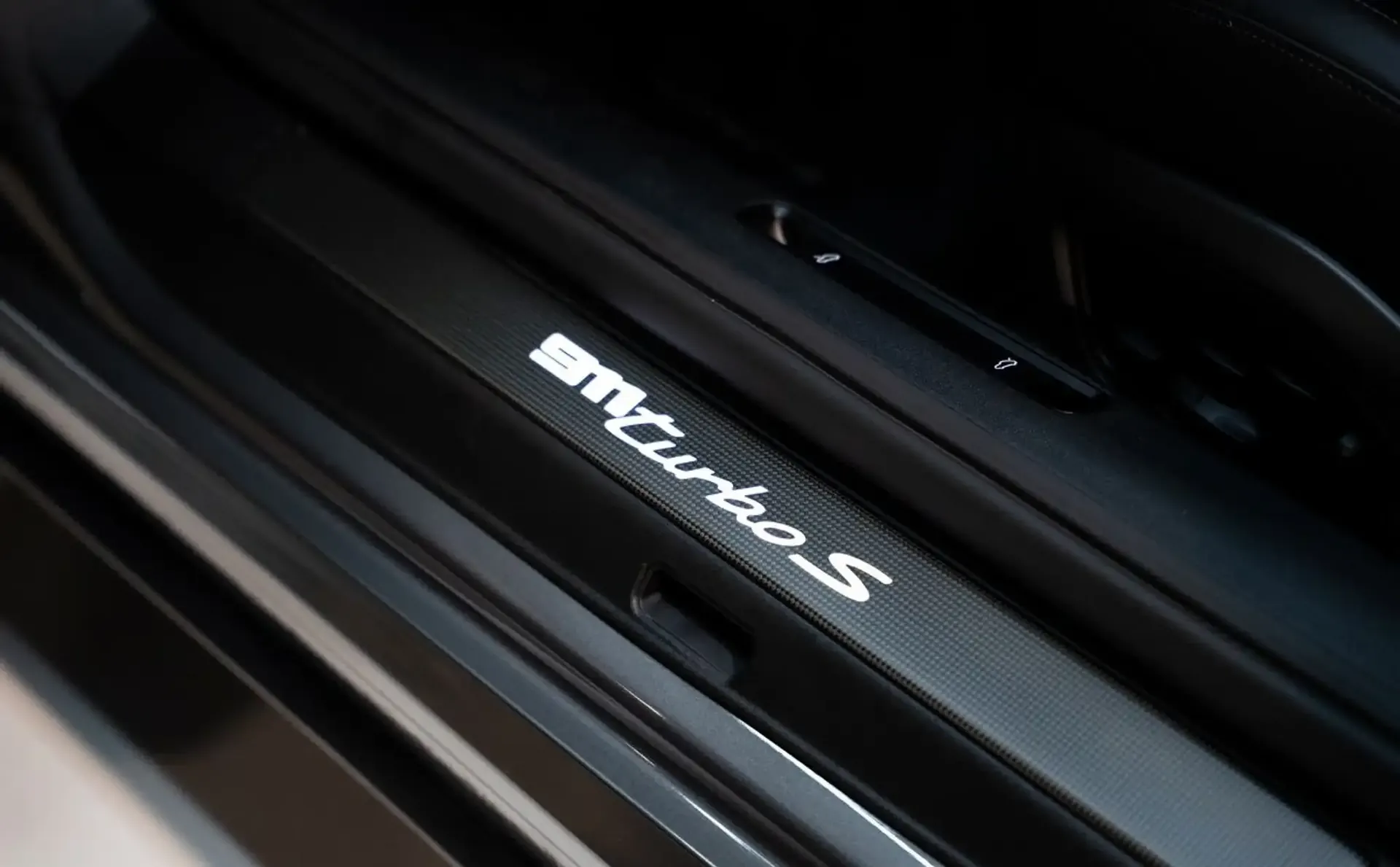 Porsche 992 — photo 15