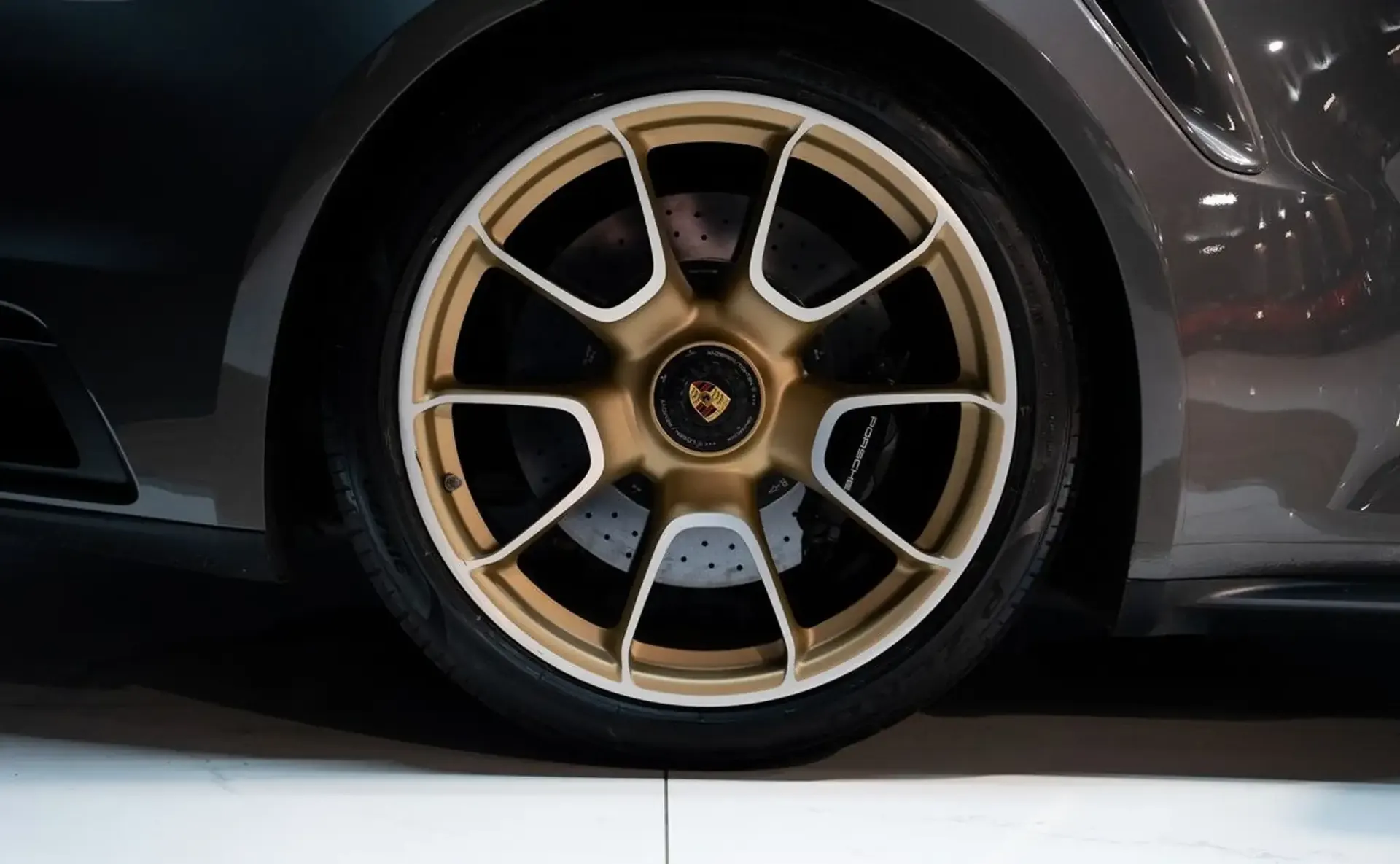 Porsche 992 — photo 4