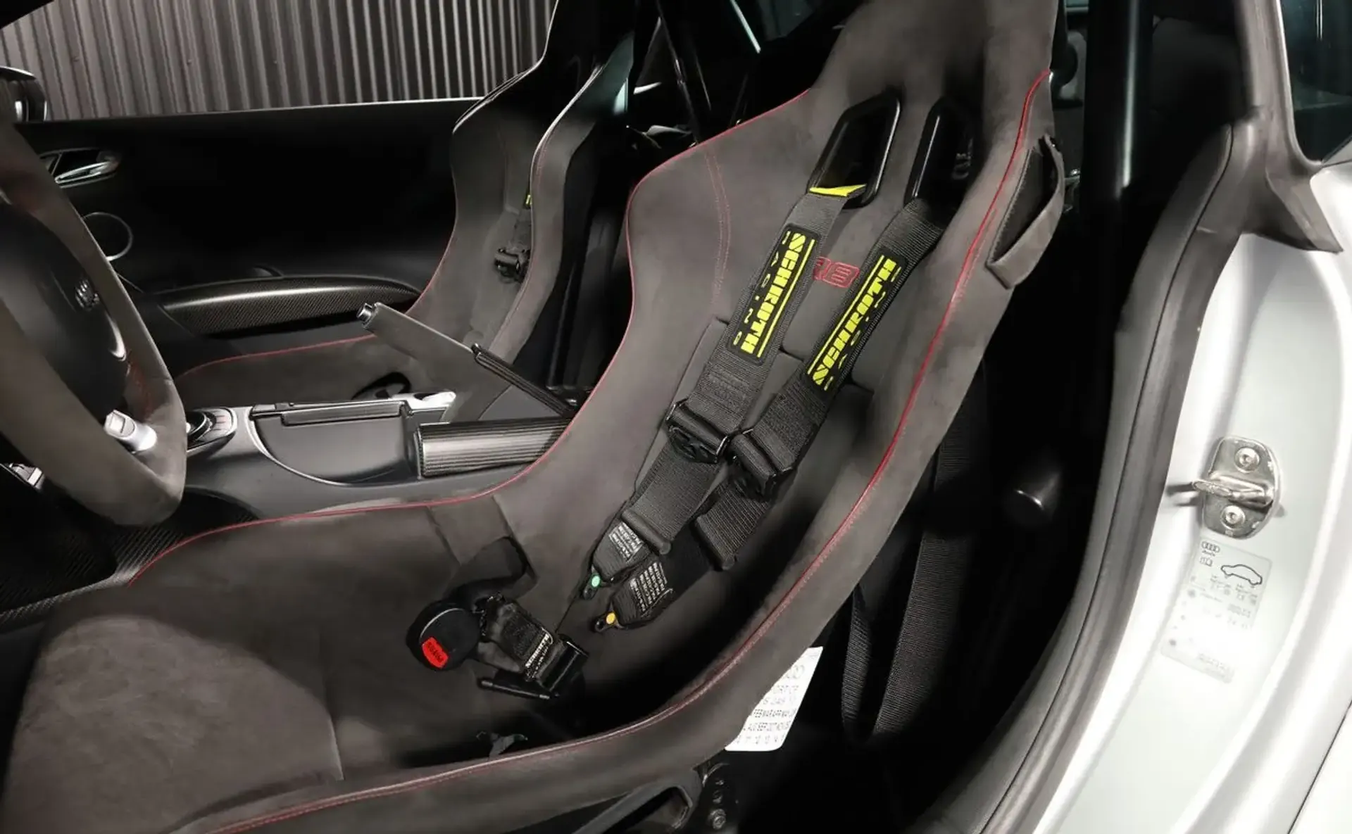Audi R8 — photo 4