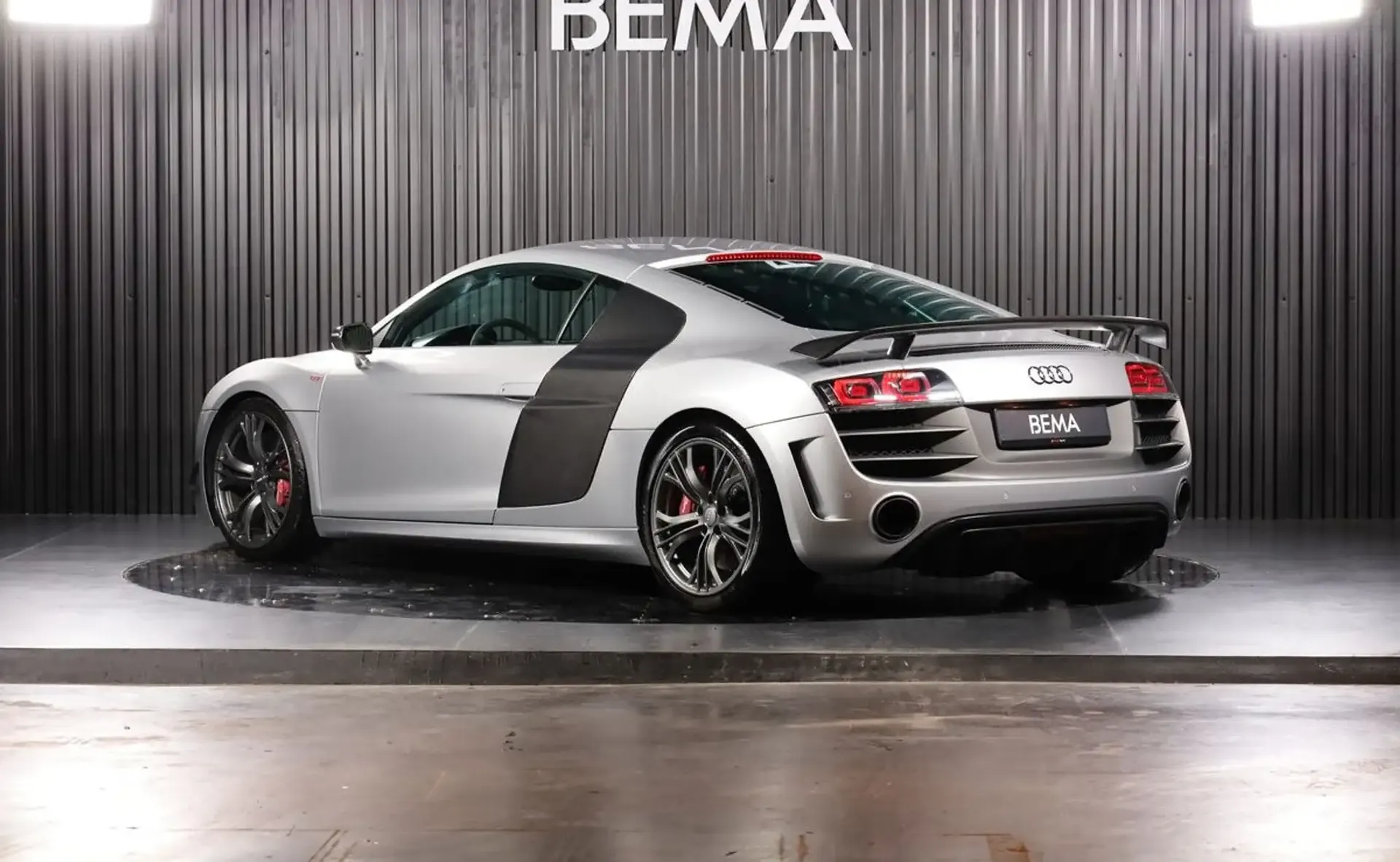 Audi R8 — photo 5
