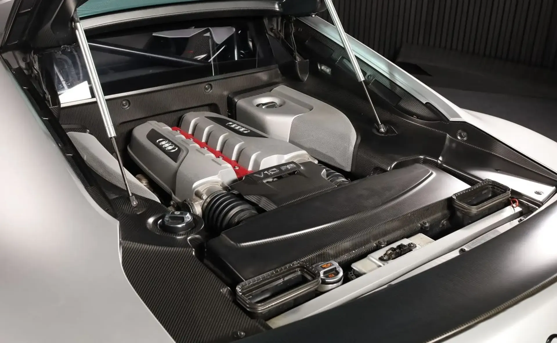 Audi R8 — photo 10