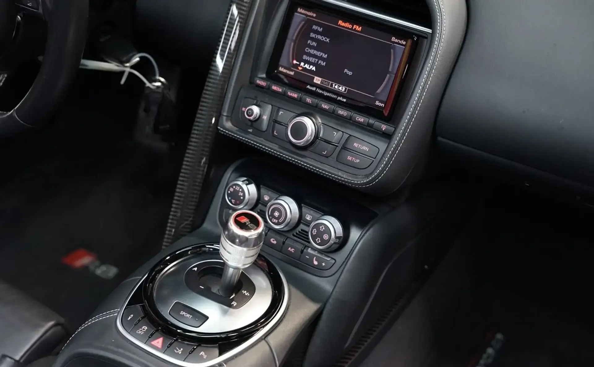 Audi R8 — photo 9