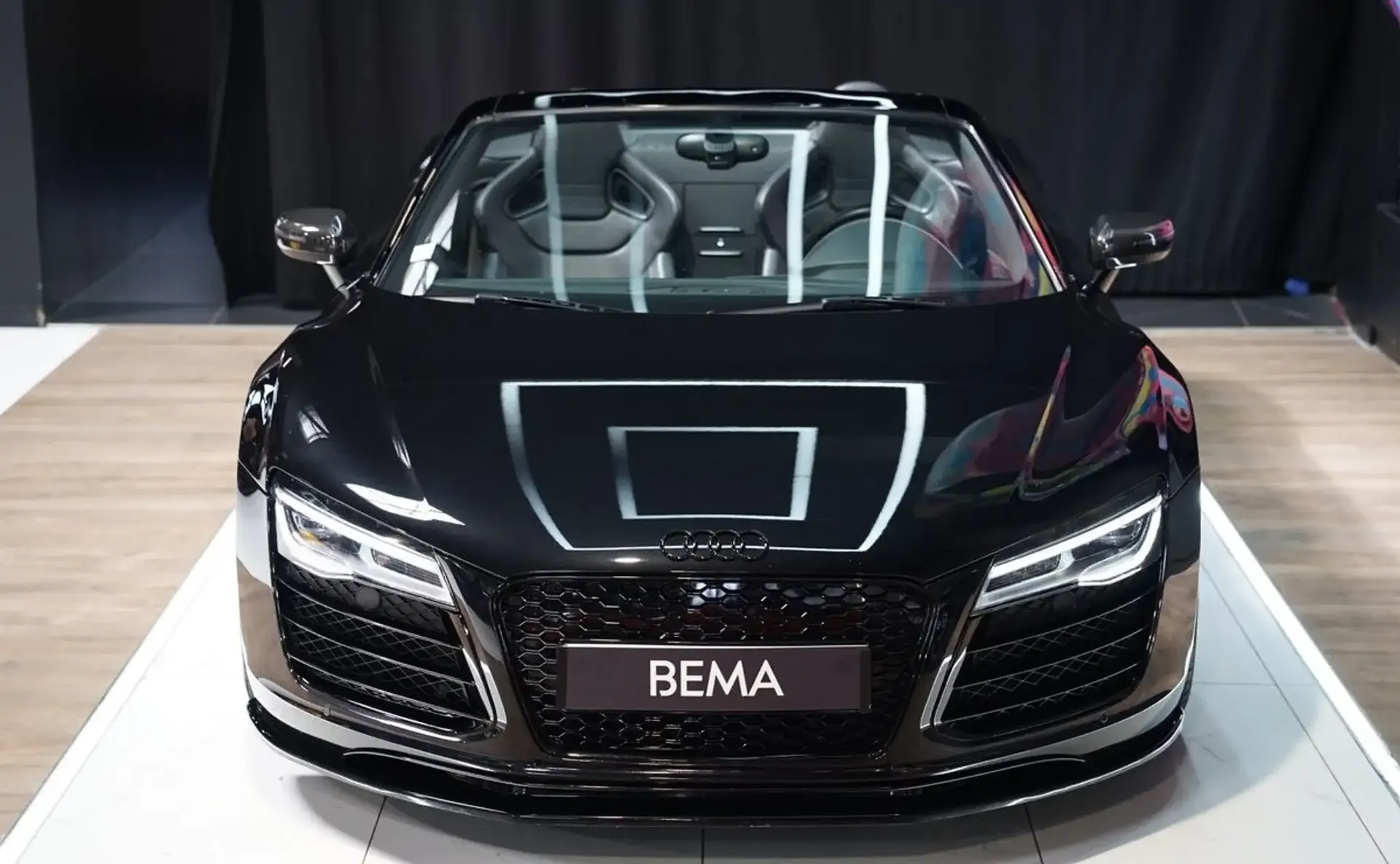 Audi R8 — photo 2