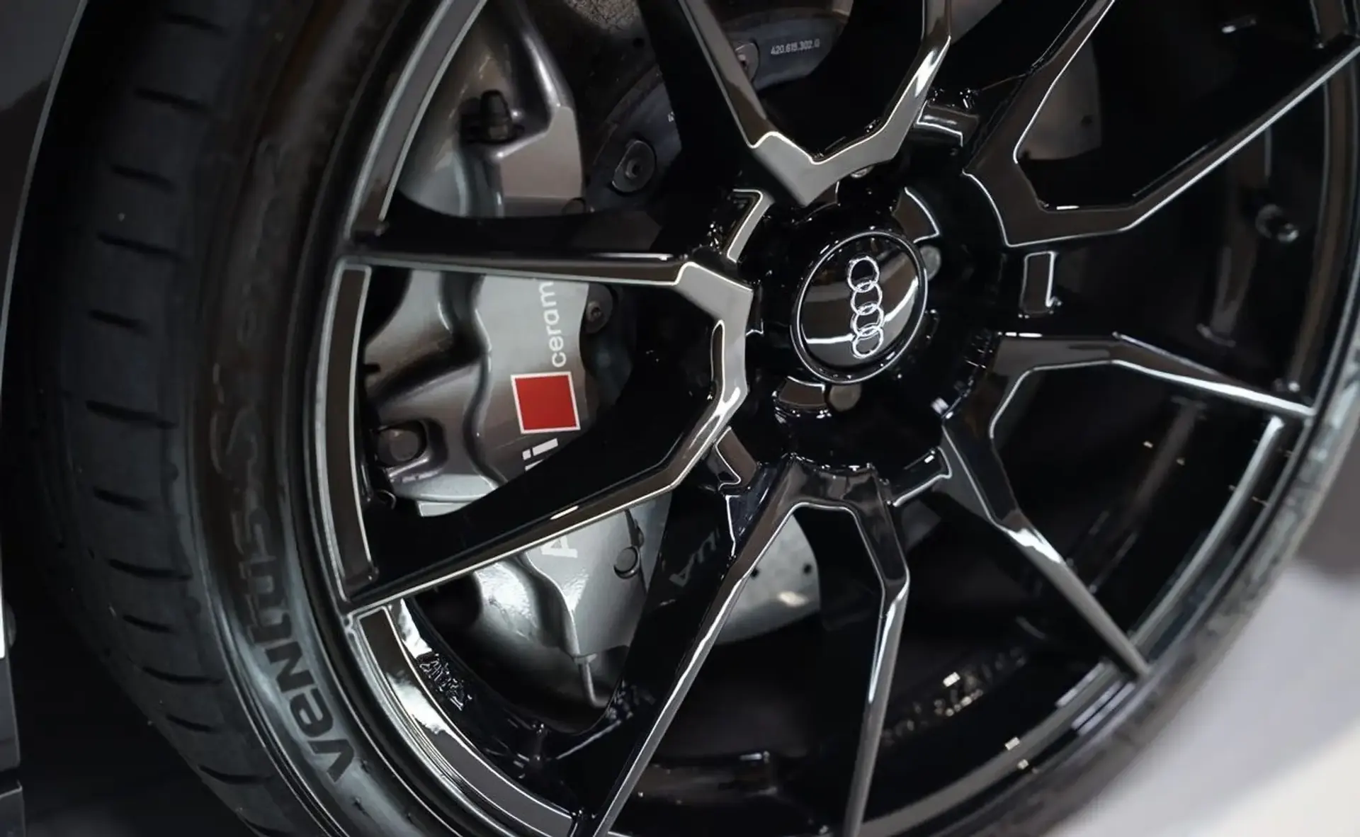Audi R8 — photo 14