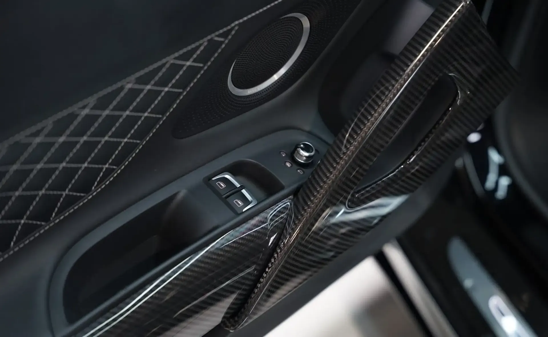 Audi R8 — photo 12