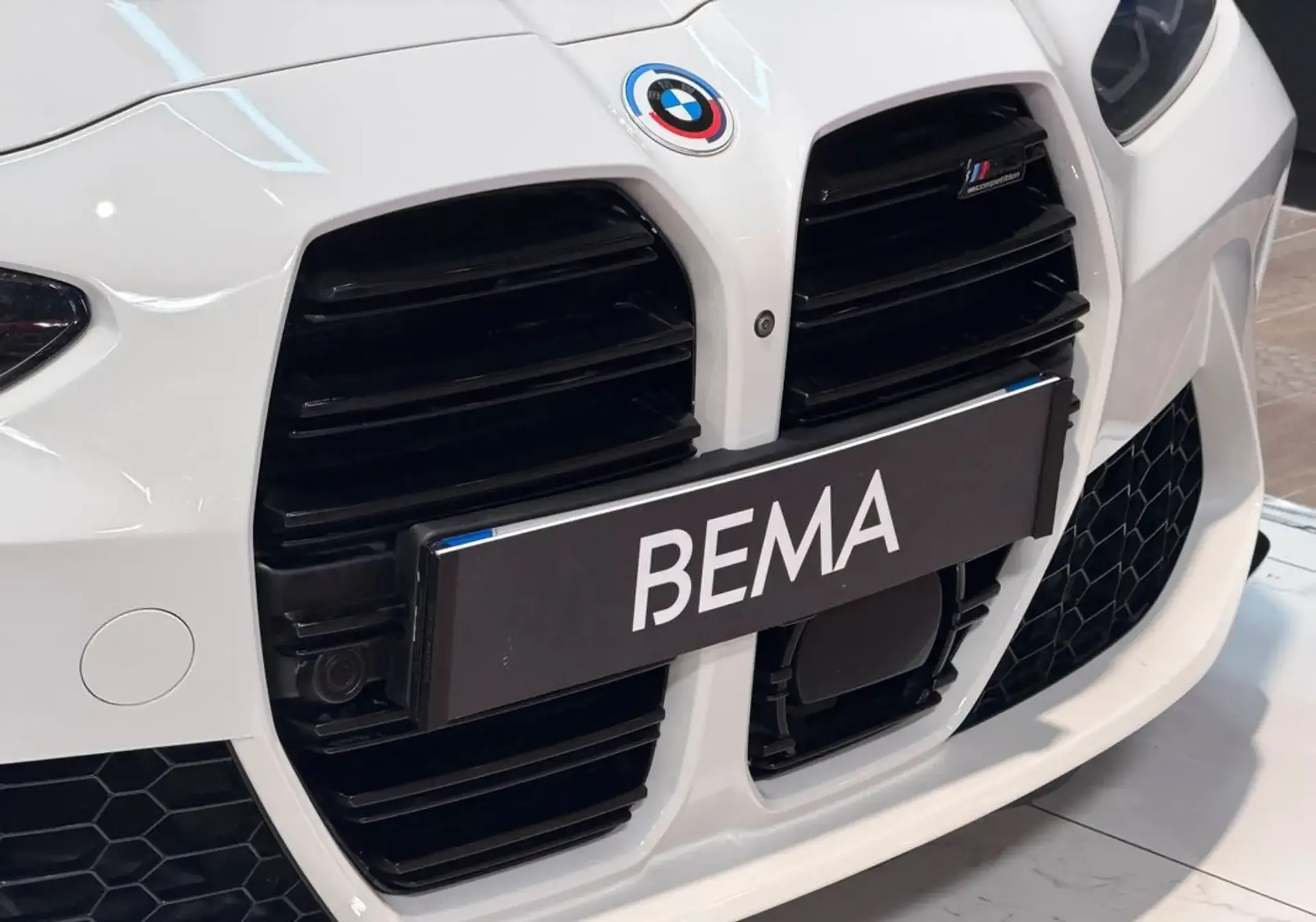 BMW M3 — photo 11