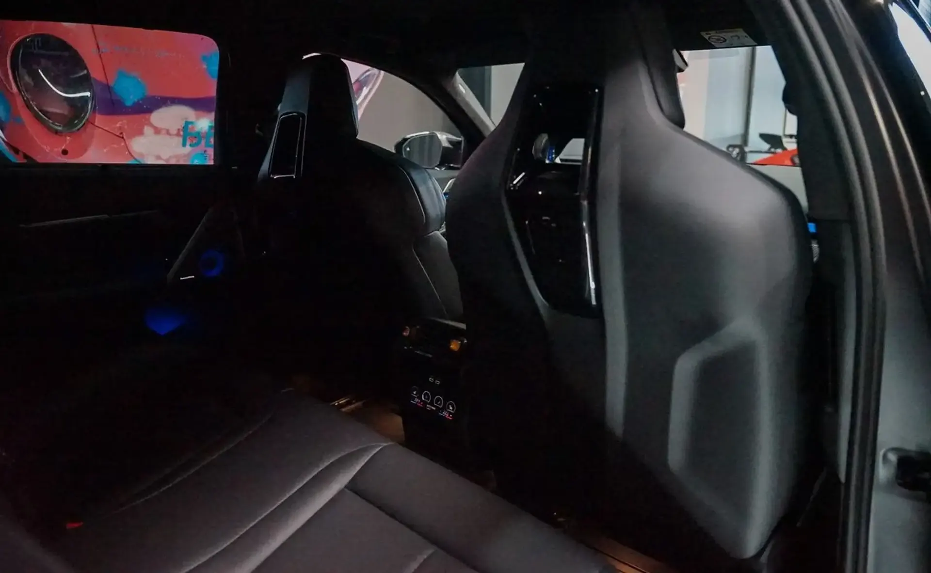 BMW M5 — photo 6