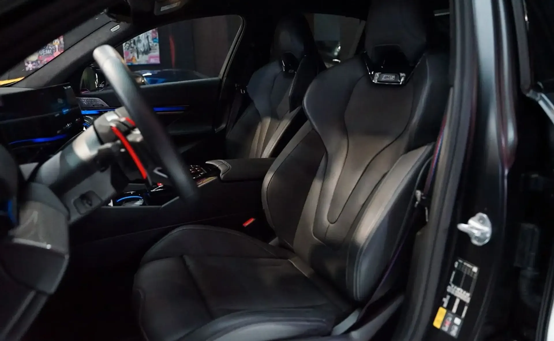 BMW M5 — photo 8