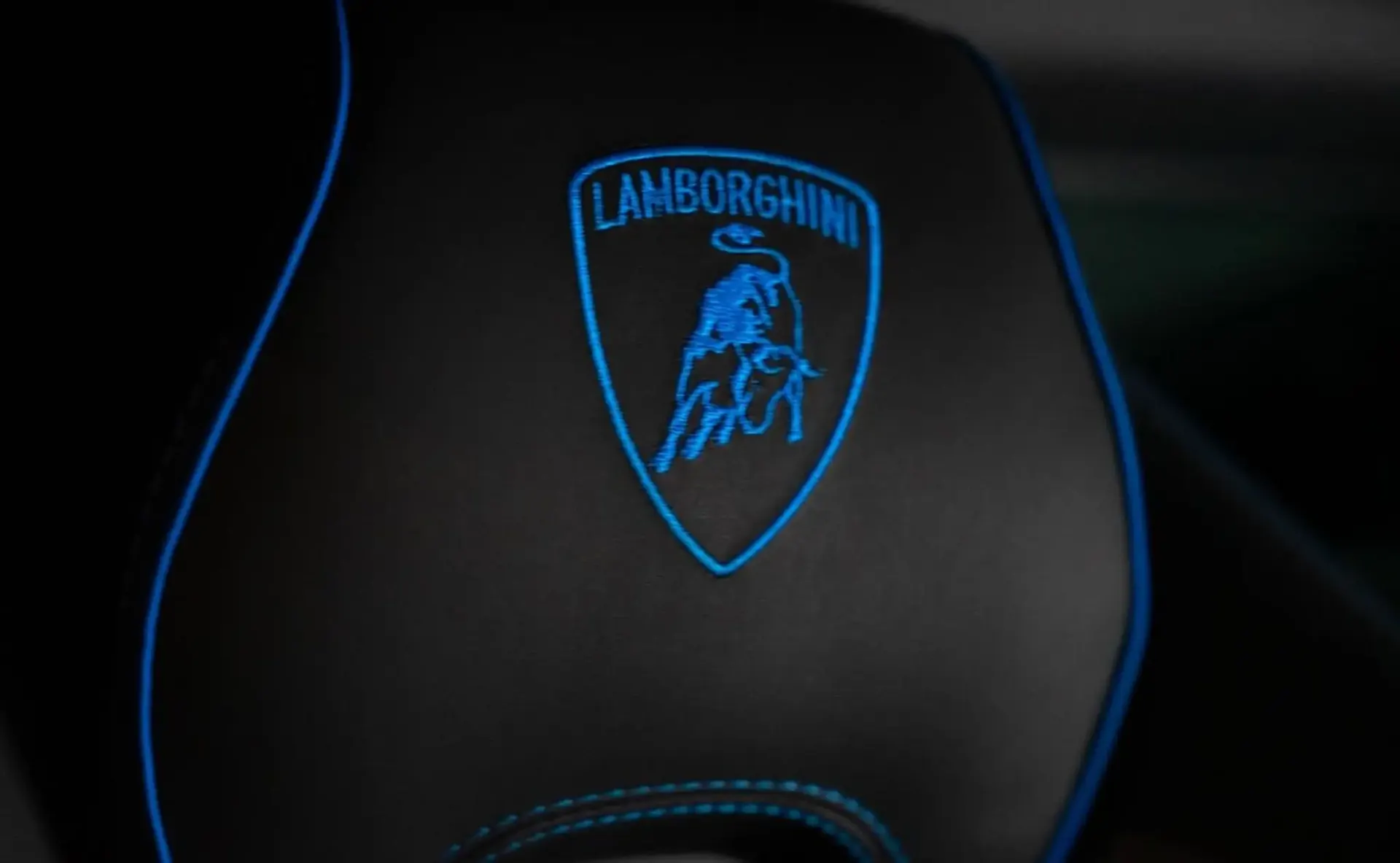 Lamborghini Huracan — photo 8