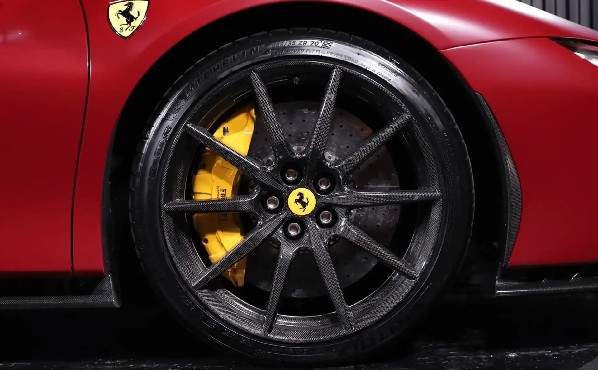 Ferrari SF90 — photo 10