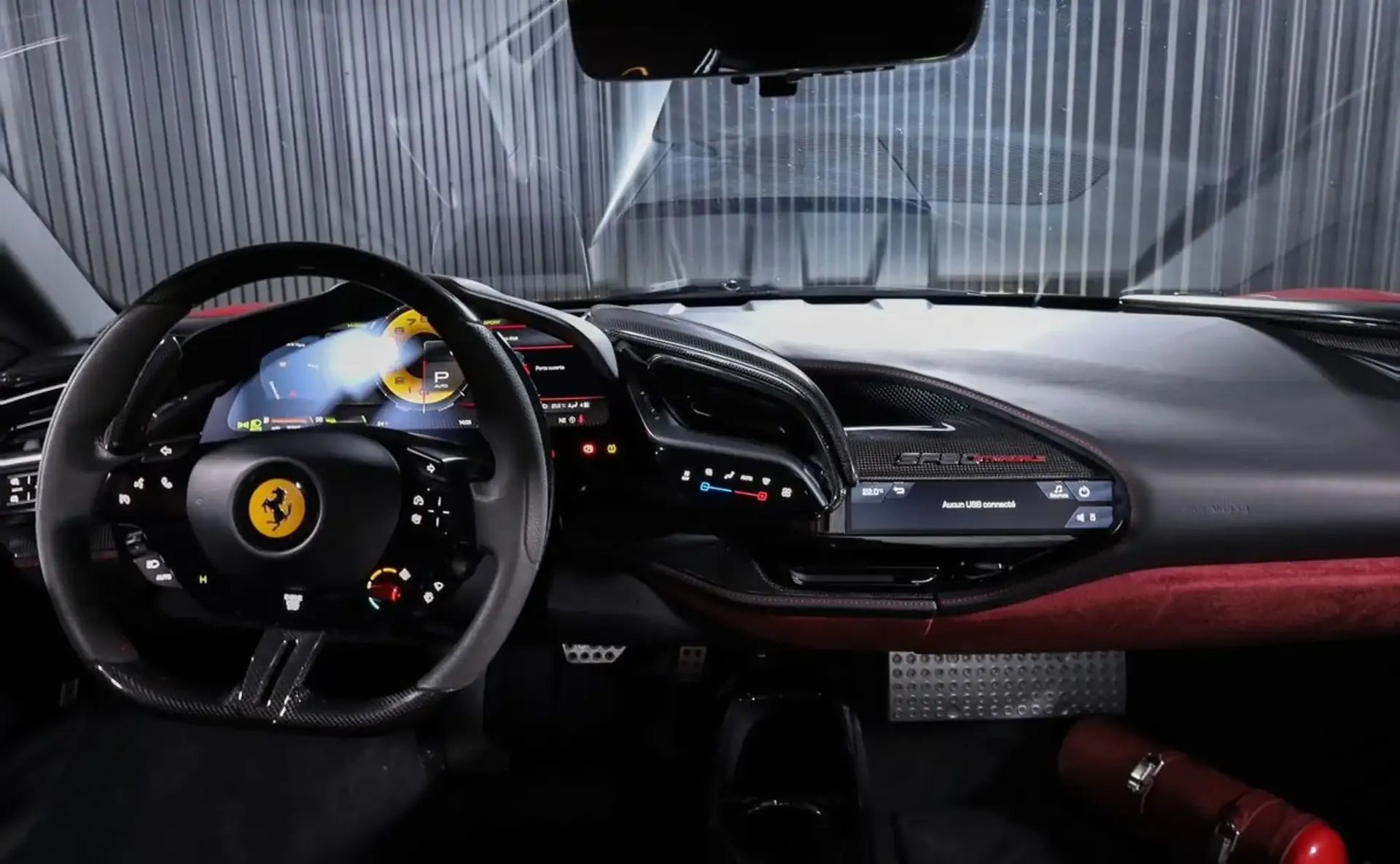 Ferrari SF90 — photo 13