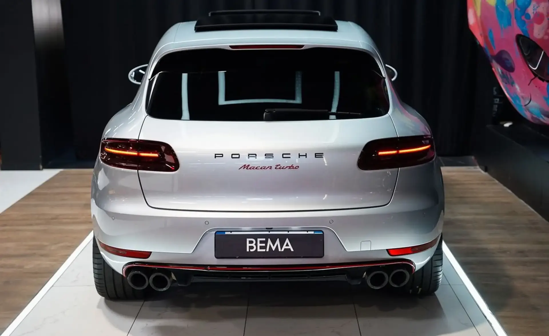 Porsche Macan — photo 3