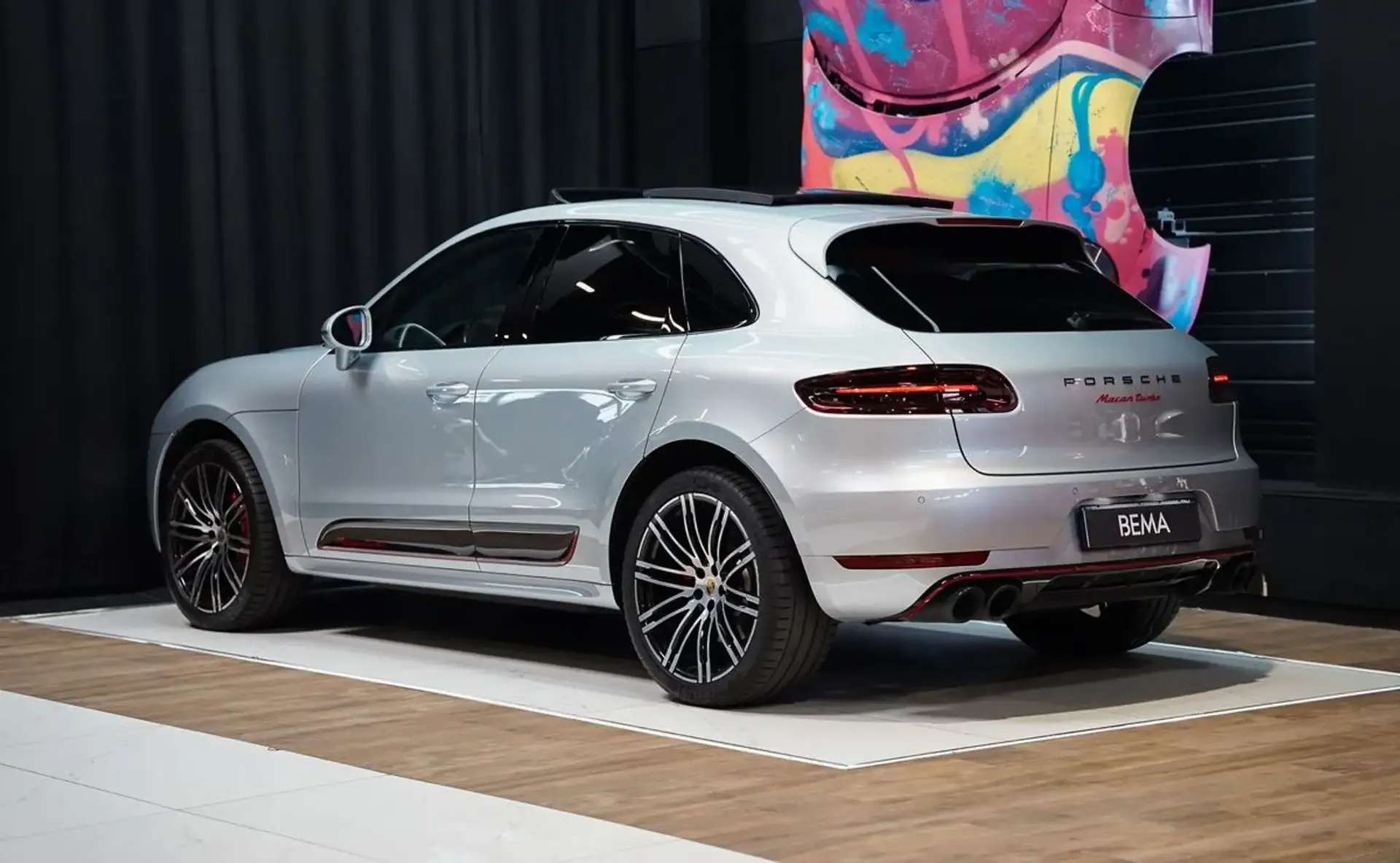 Porsche Macan — photo 4