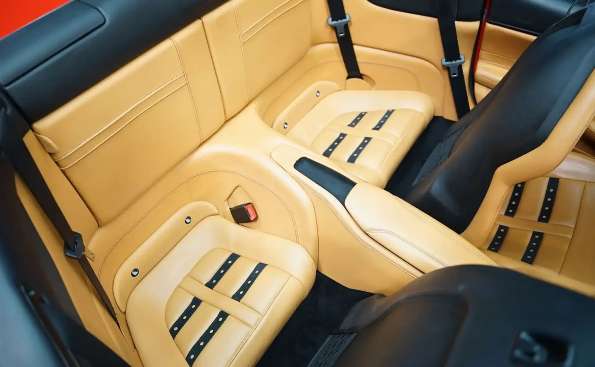 Ferrari California — photo 12