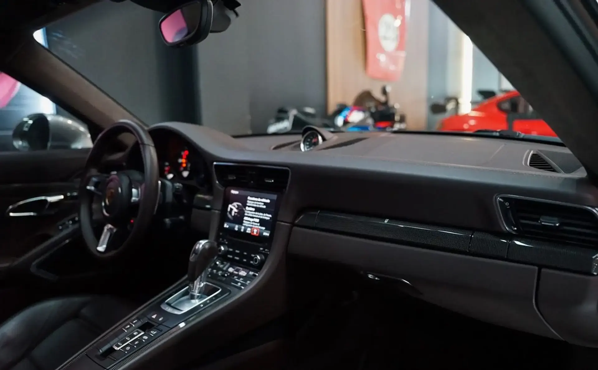 Porsche 991 — photo 9