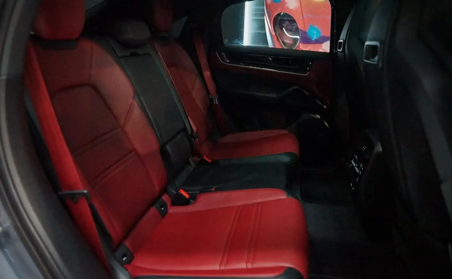Porsche Cayenne — photo 6