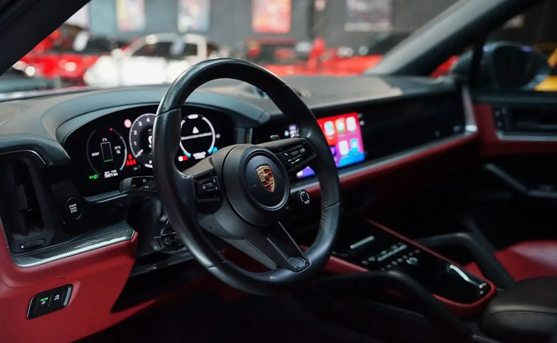 Porsche Cayenne — photo 2