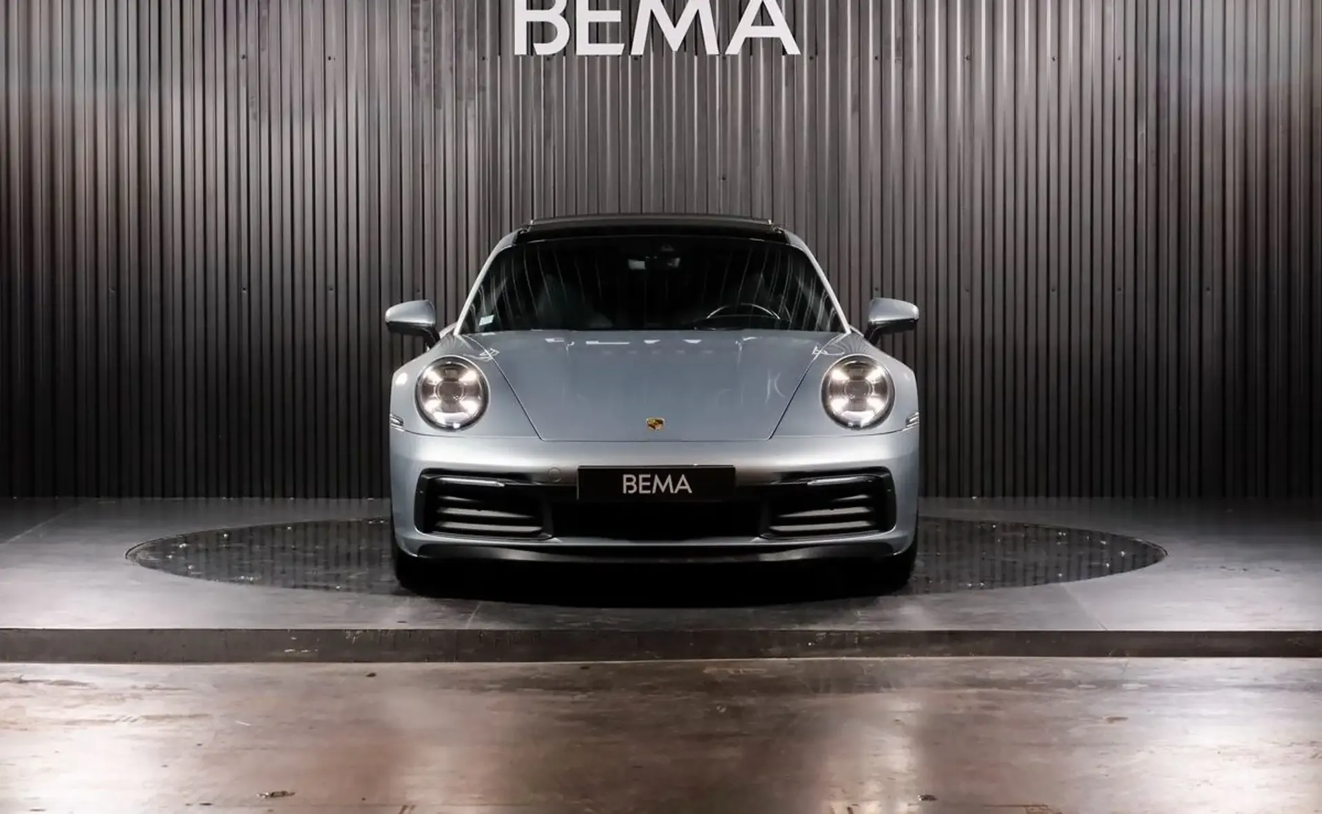 Porsche 992 — photo 3