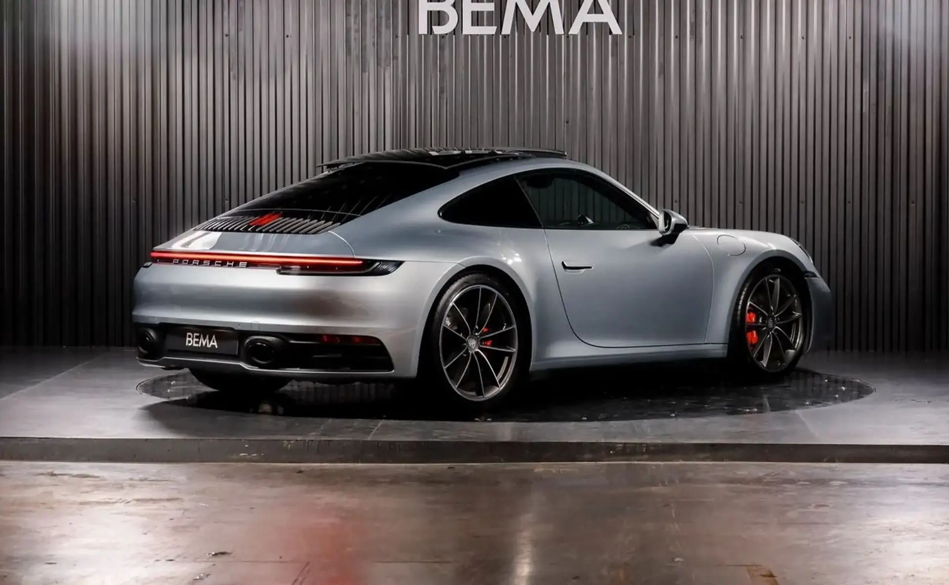 Porsche 992 — photo 5