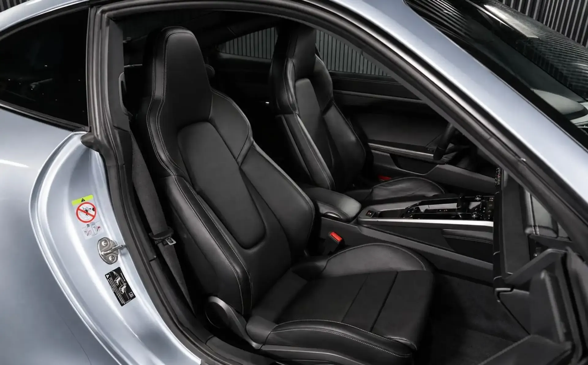 Porsche 992 — photo 9