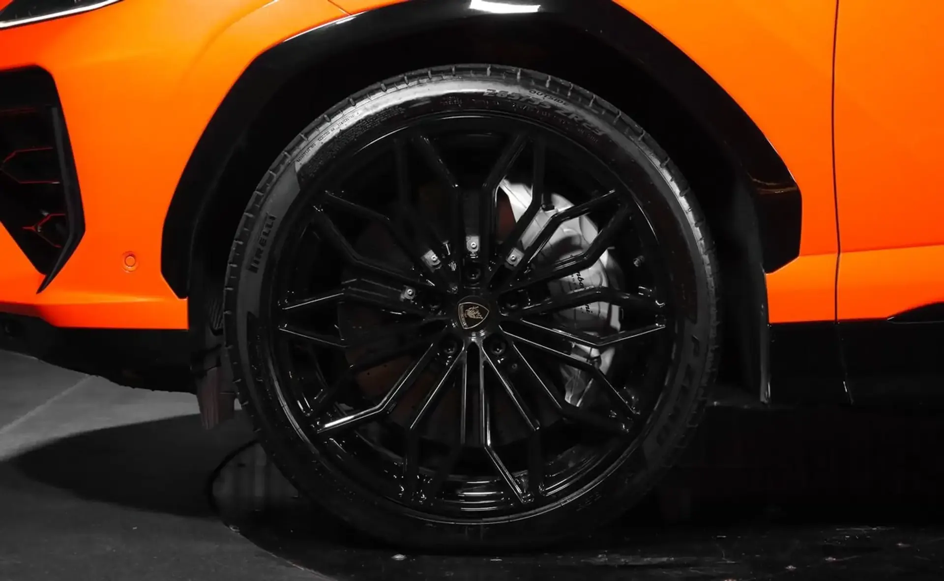 Lamborghini Urus — photo 6