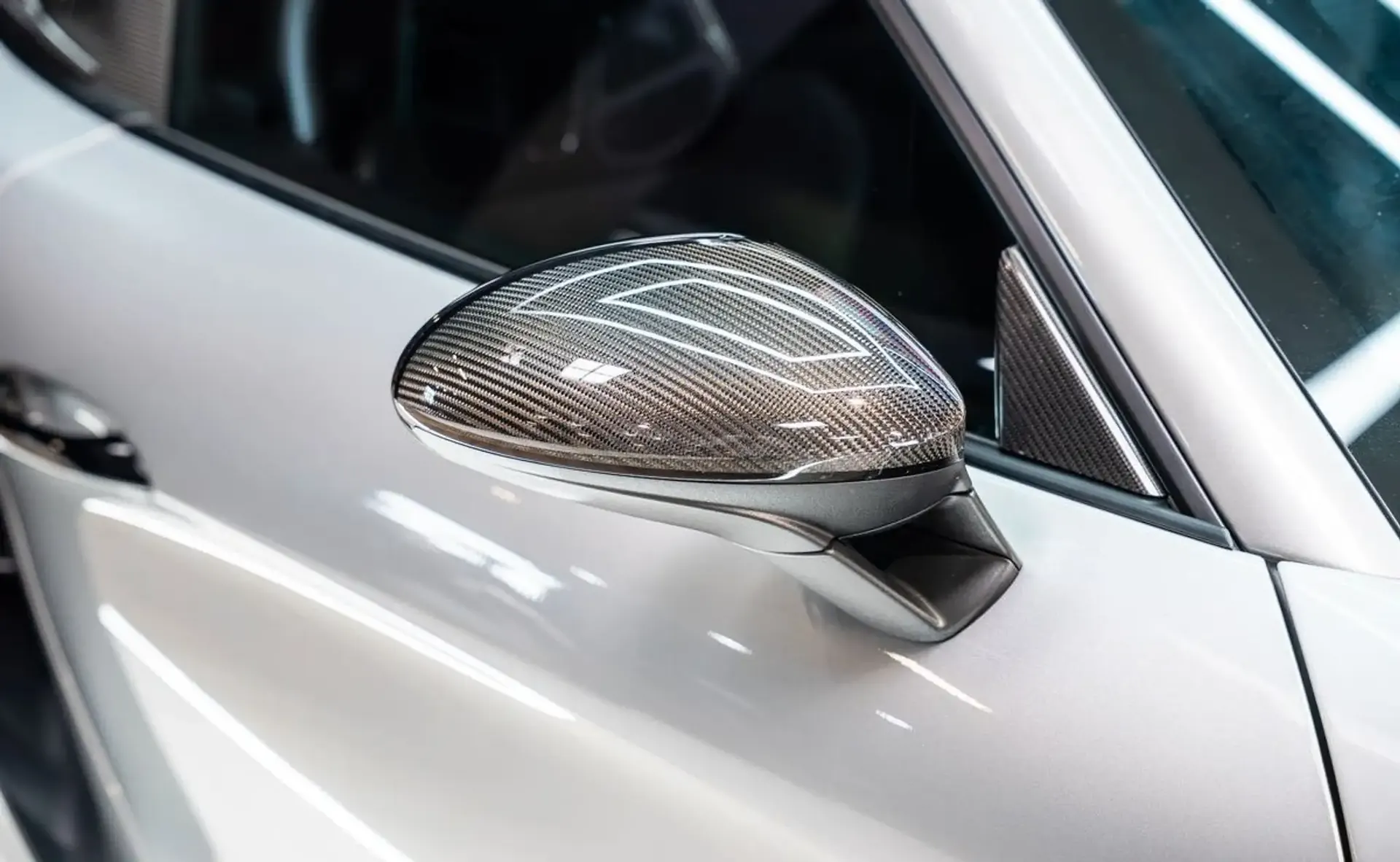 Porsche 718 — photo 11
