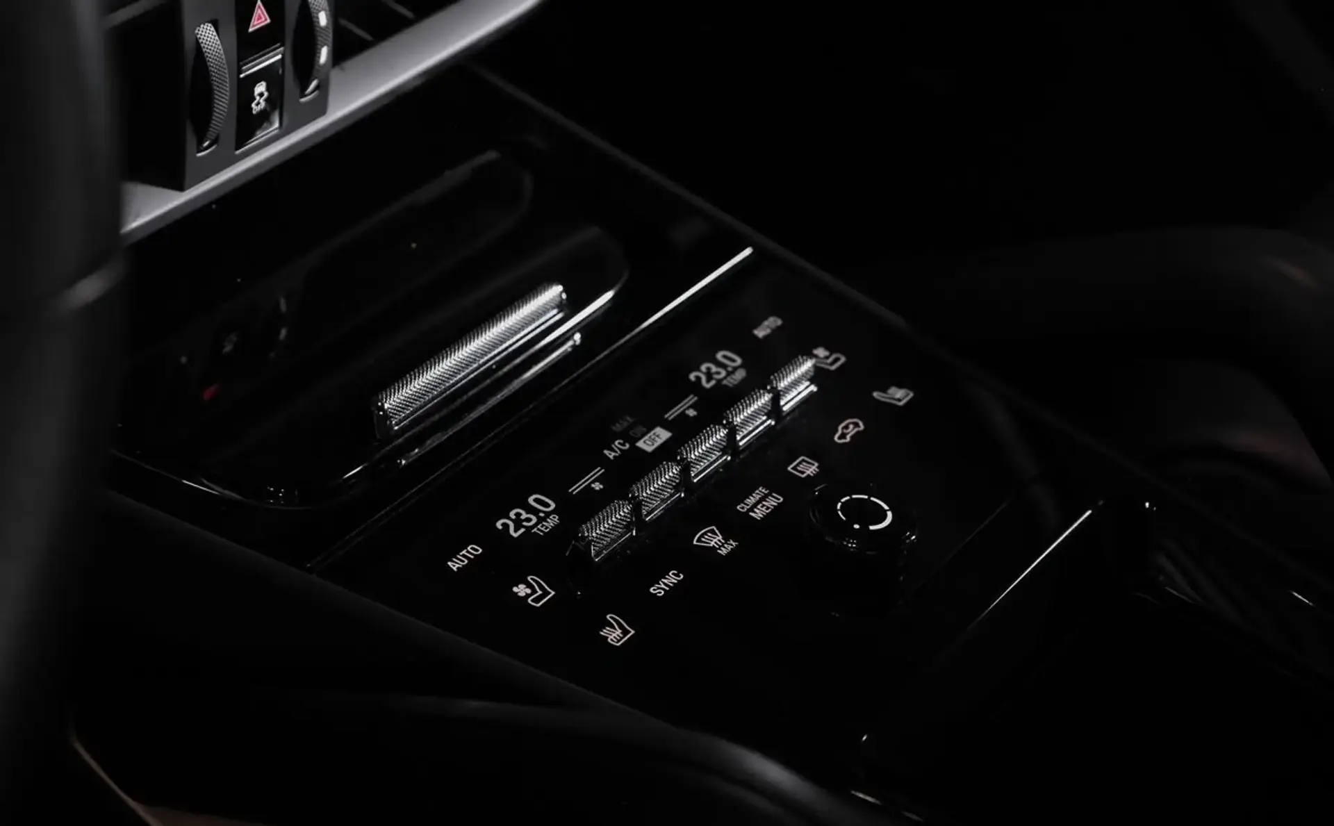 Porsche Cayenne — photo 10