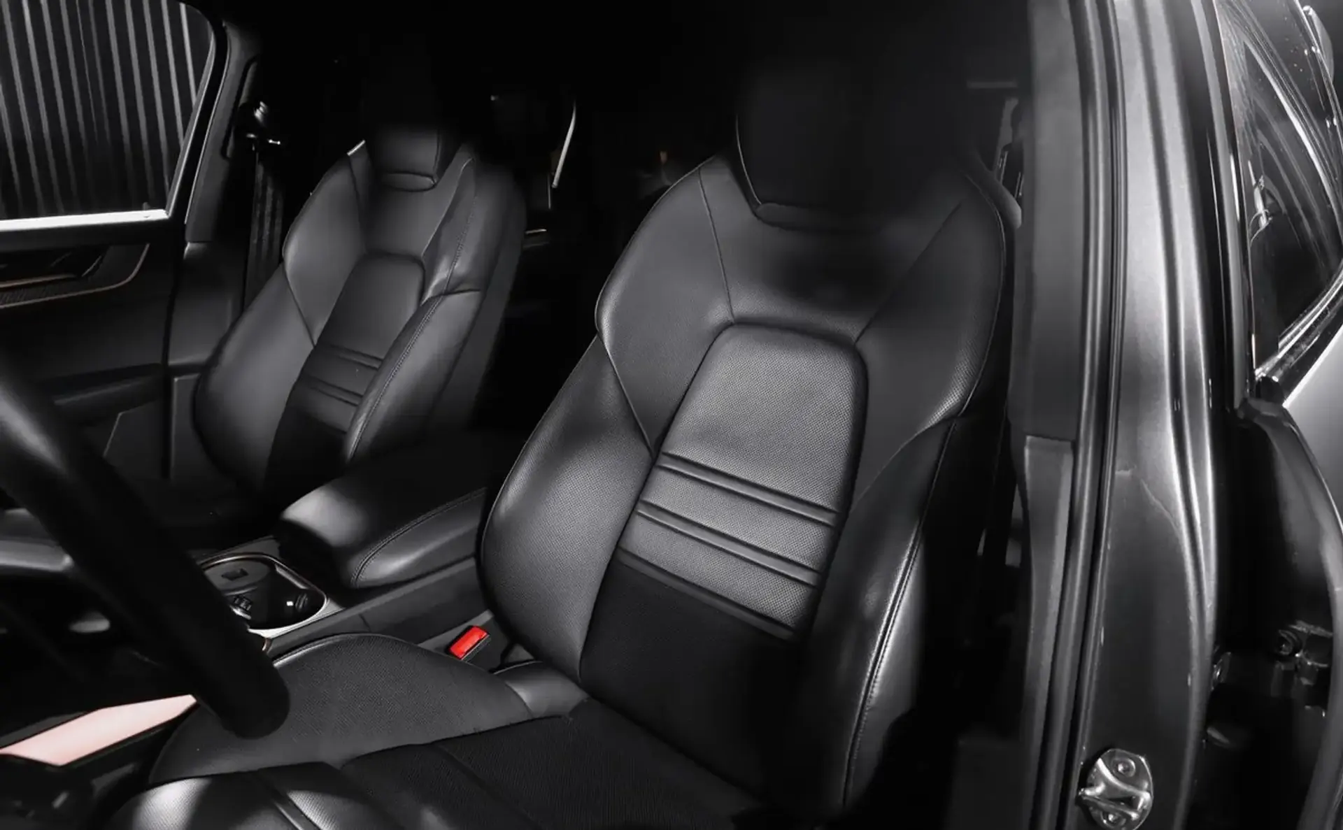 Porsche Cayenne — photo 7