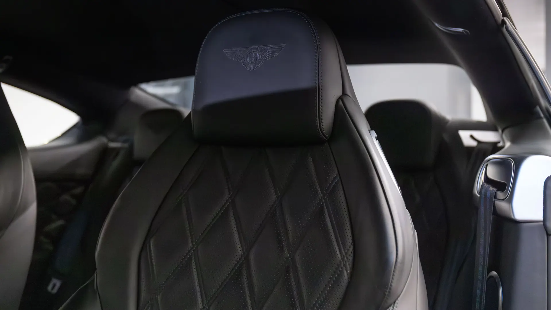 Bentley Continental — photo 11