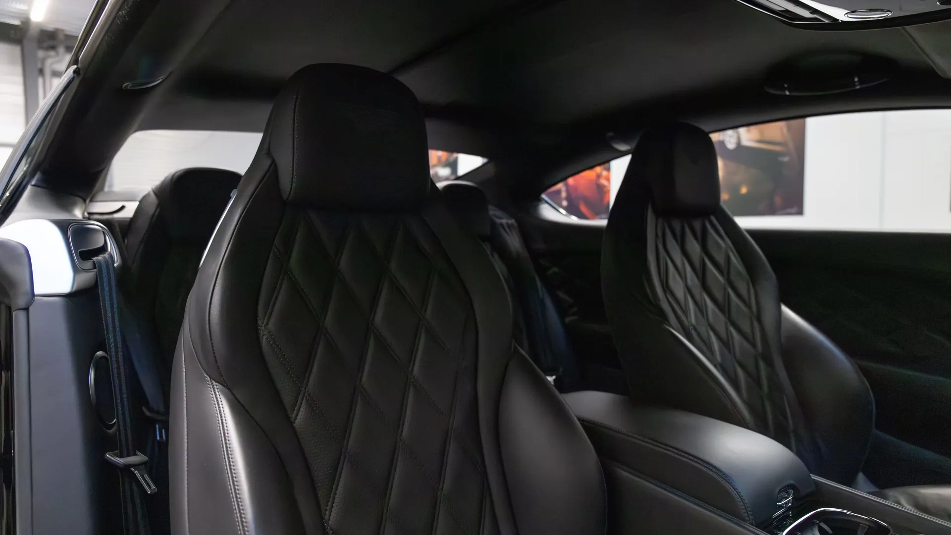 Bentley Continental — photo 18